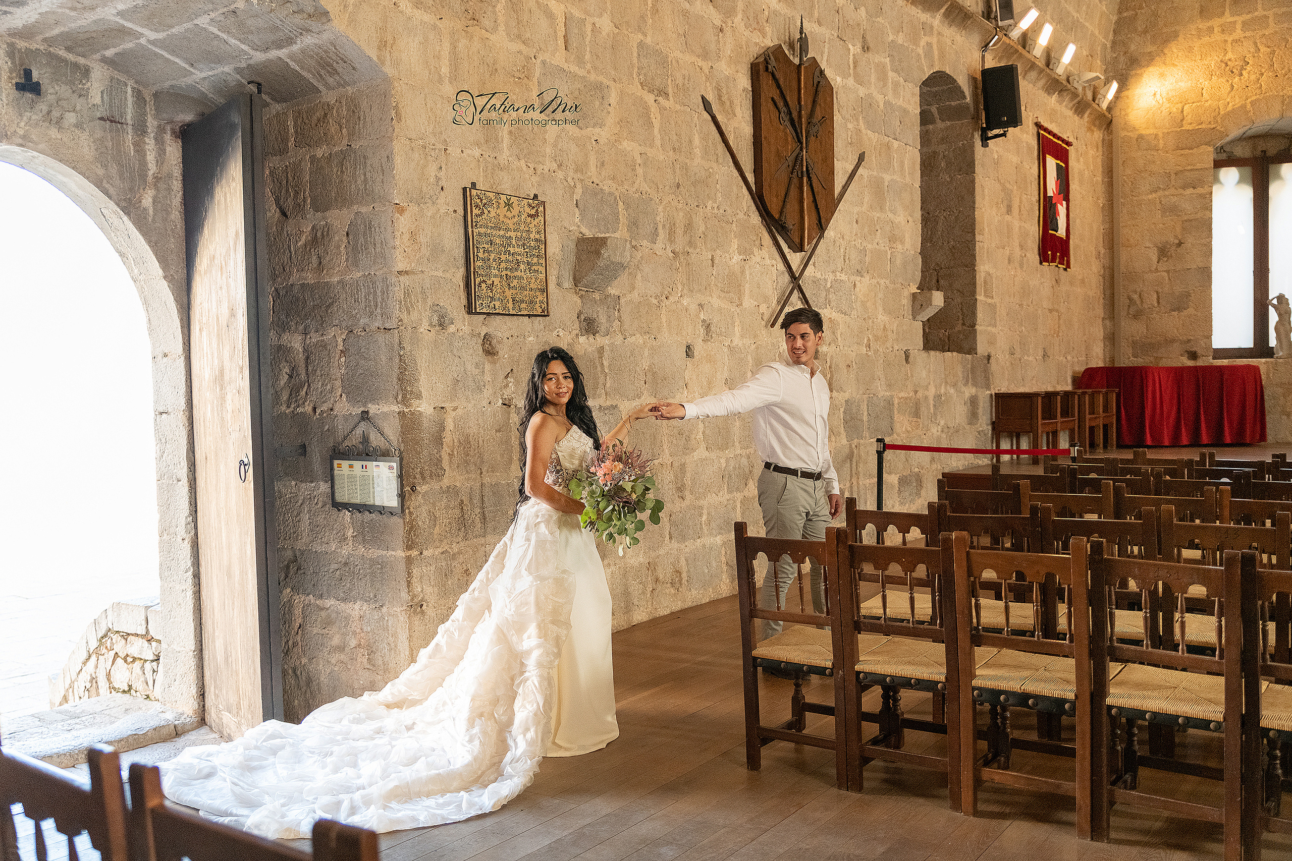 Венчание в старинном  замке