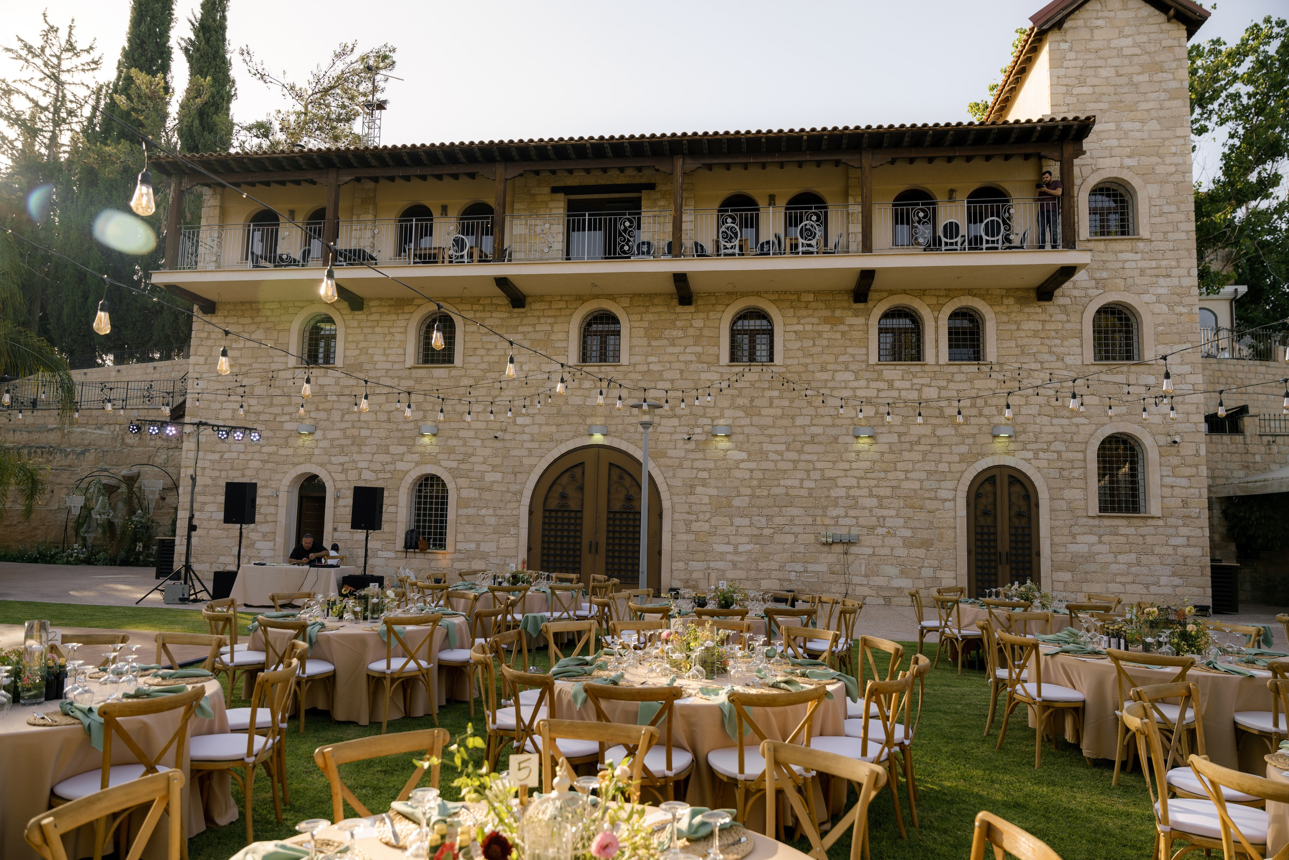 Nikos & Alla, Cyprus