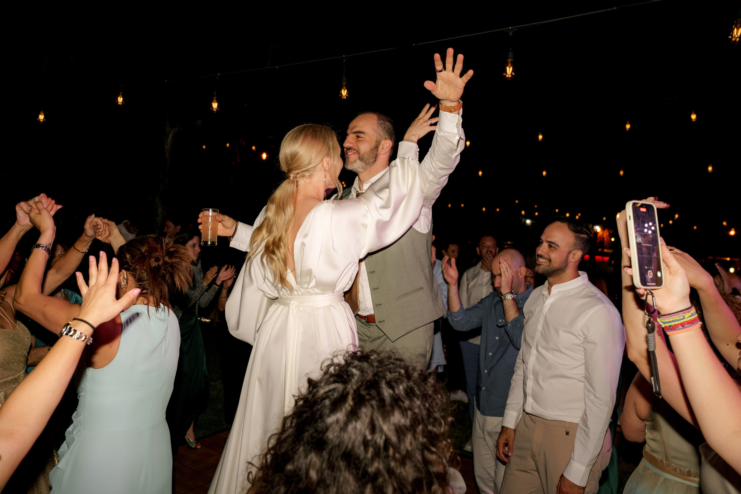 Nikos & Alla, Cyprus