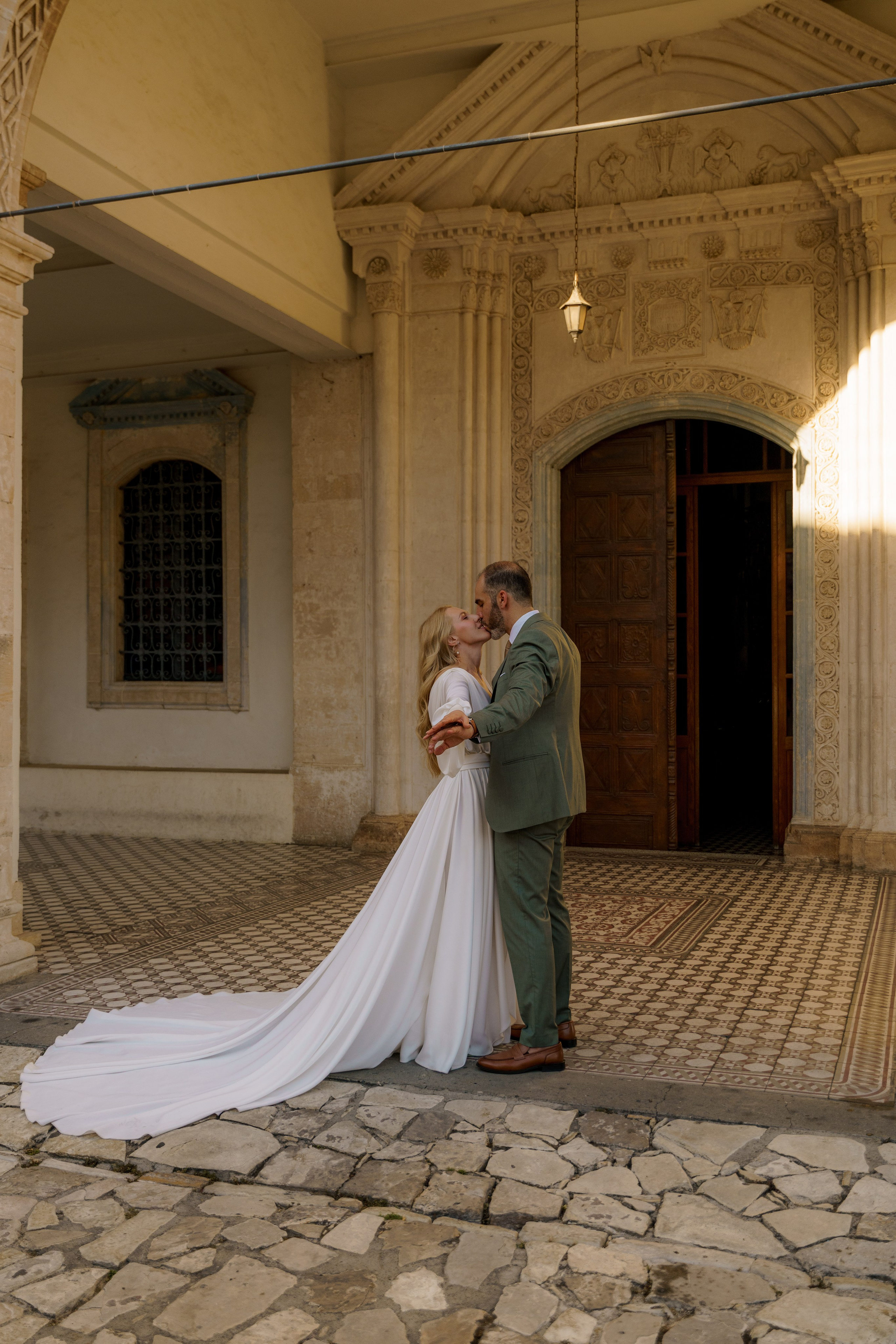 Nikos & Alla, Cyprus