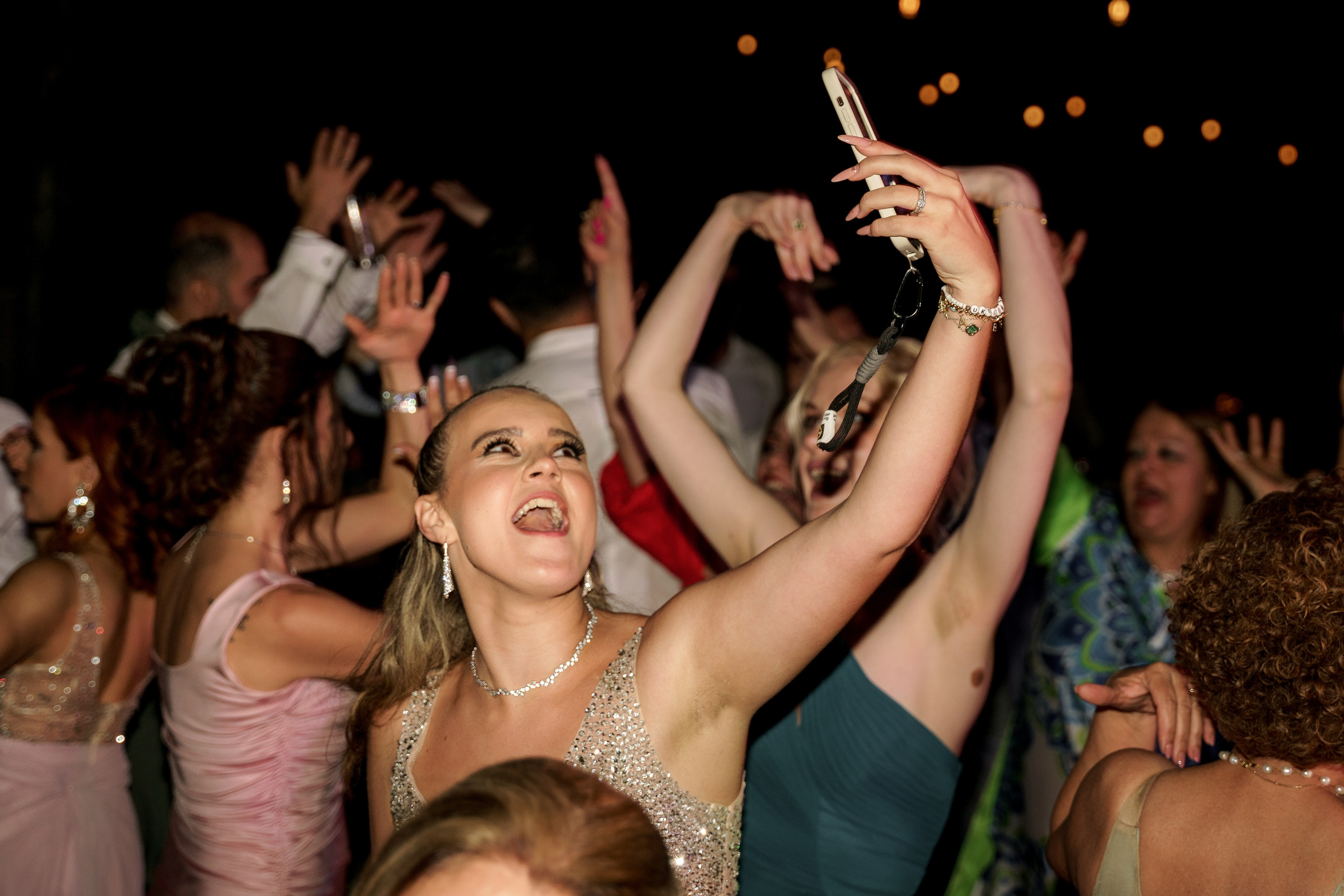 Nikos & Alla, Cyprus