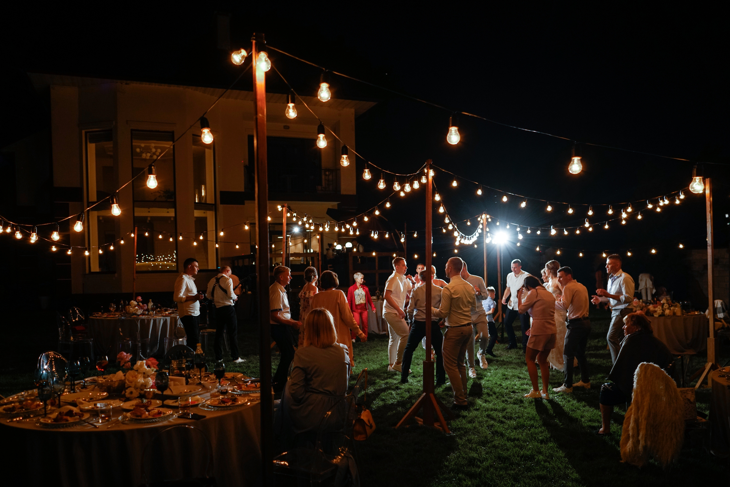 Весільний фотограф в Україні та Європі