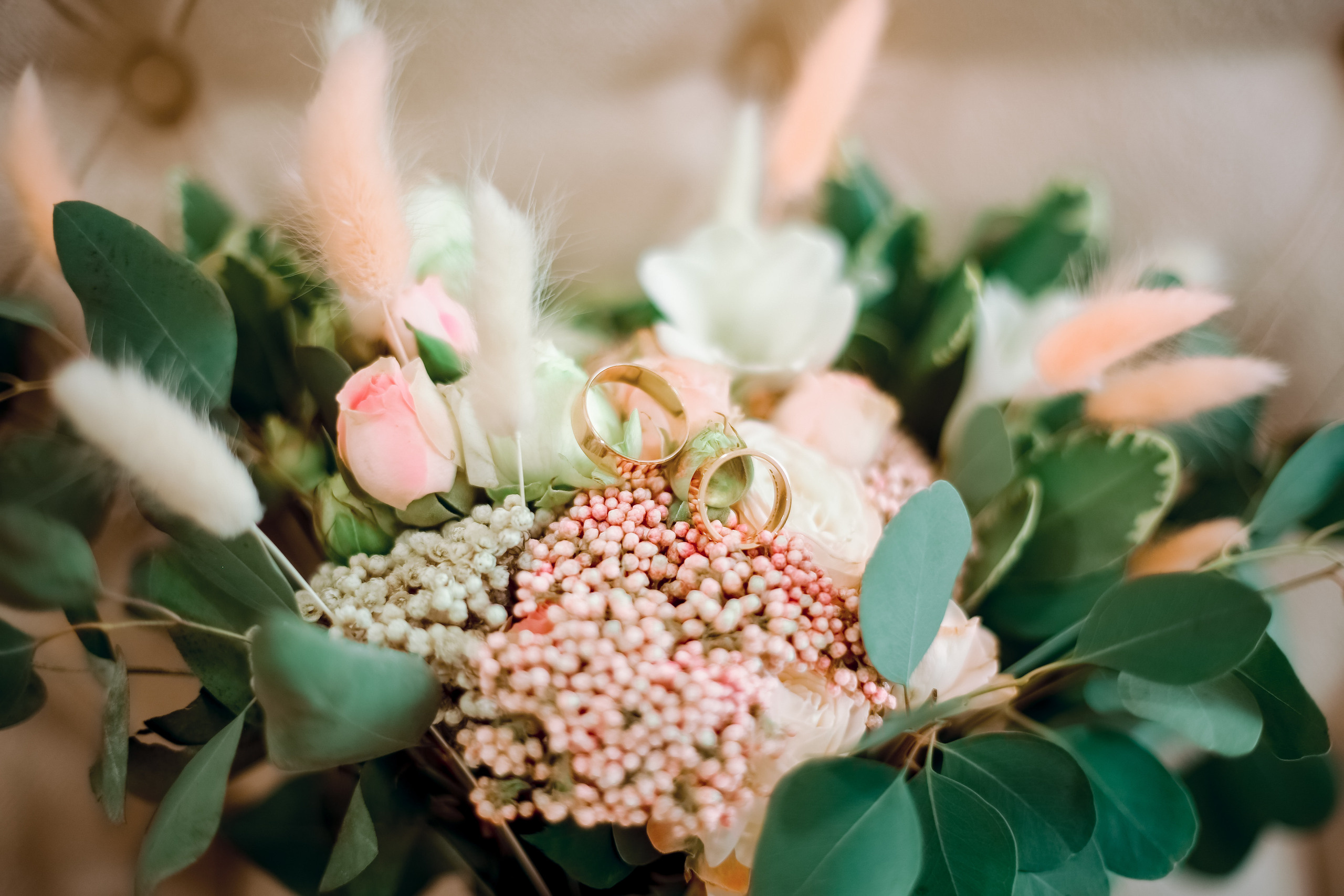 Фотосессия красивой пары в студии. Diana Di — private photo editor for photographers