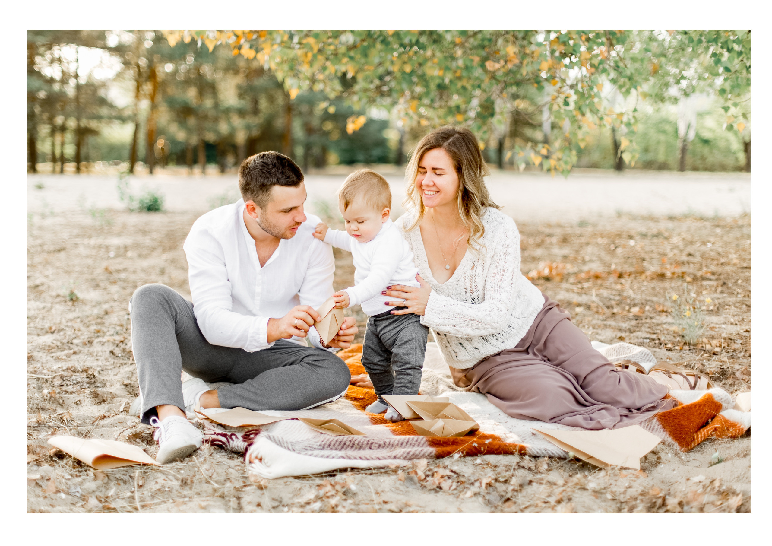 Family walk. Diana Di — private photo editor for photographers