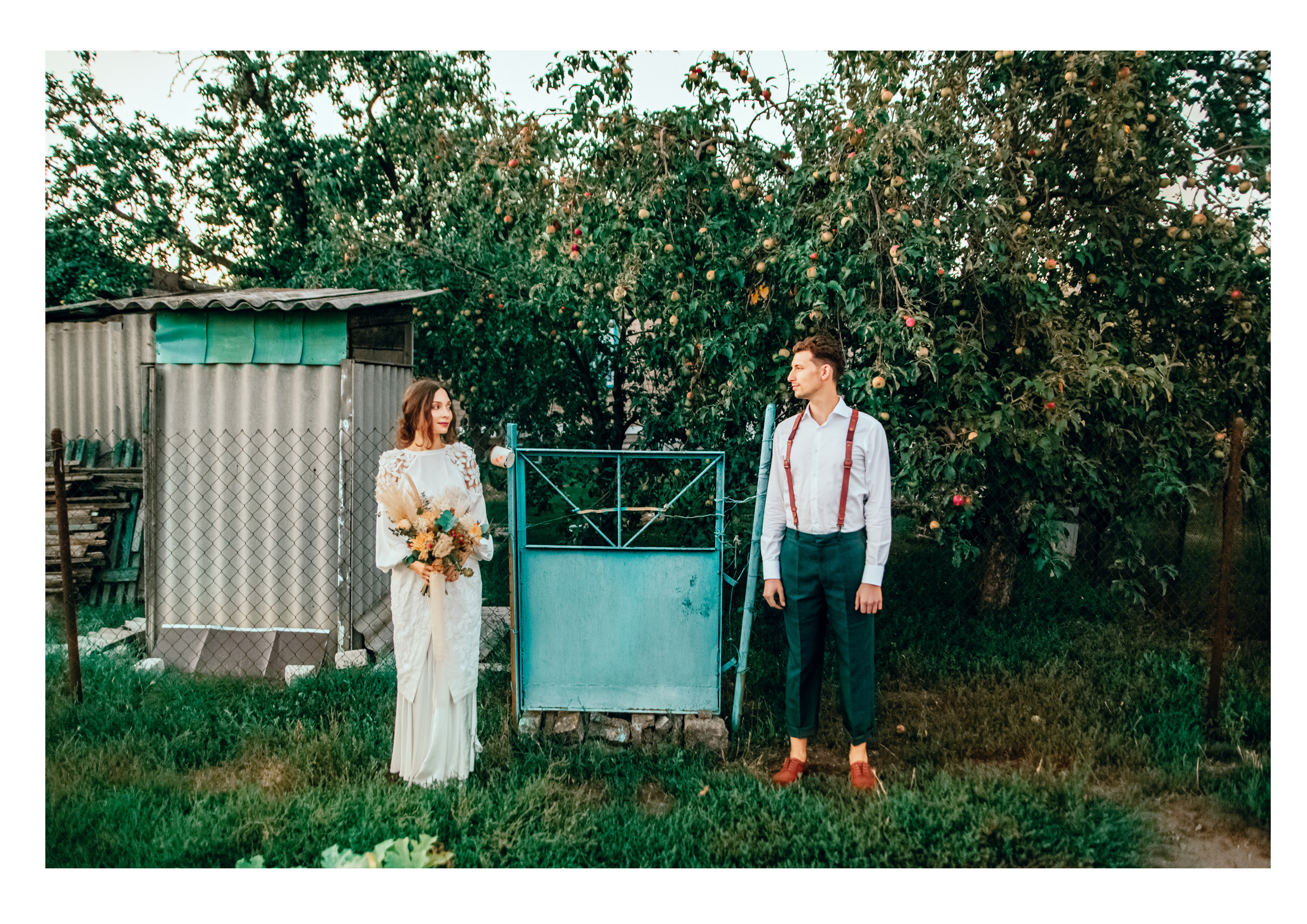 Фотосессия красивой пары в загородном доме. Diana Di — private photo editor for photographers