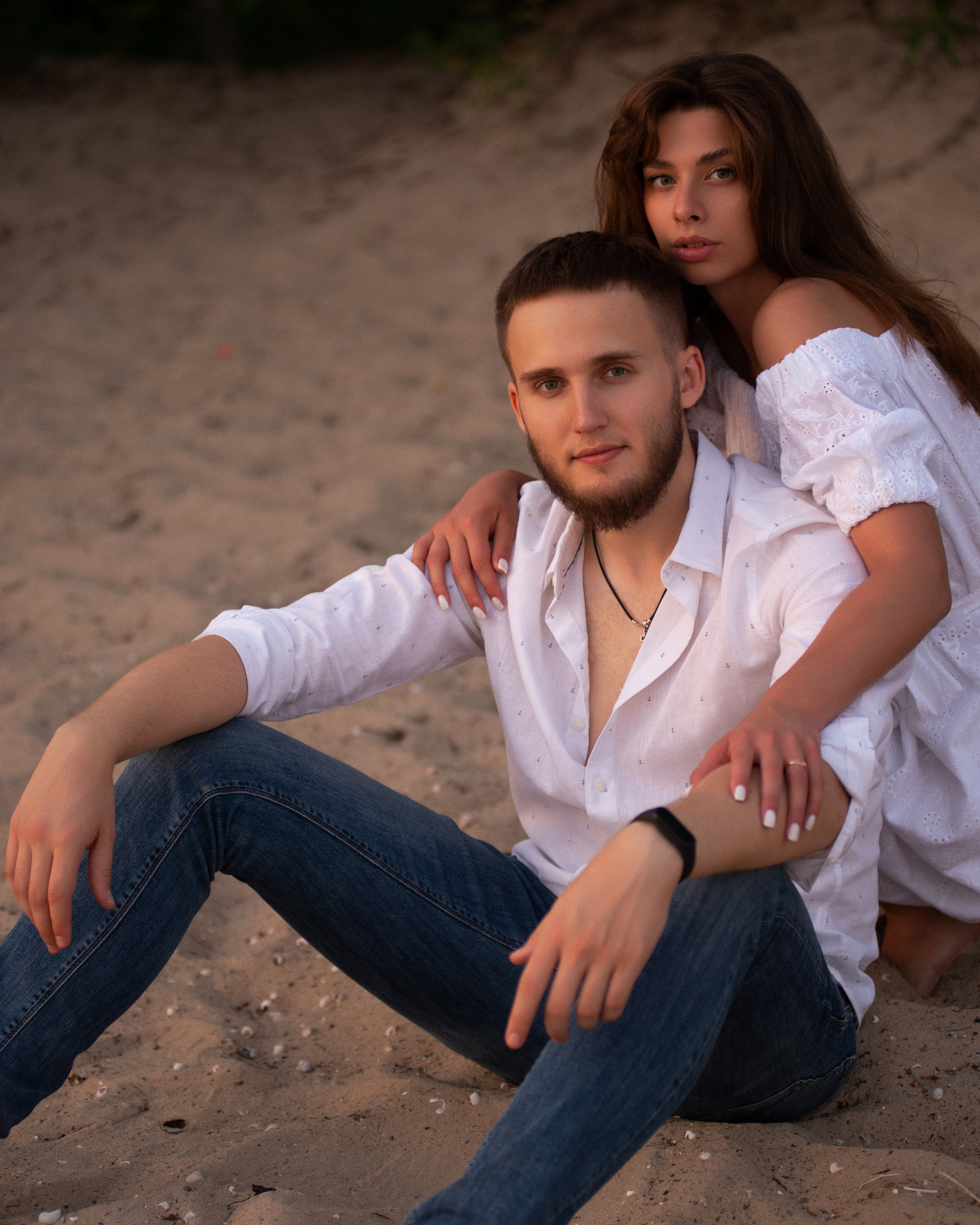 Вечерняя фотосессия влюбленных летом на природе. Весільний і портретний фотограф в Києві Євген Ковачов