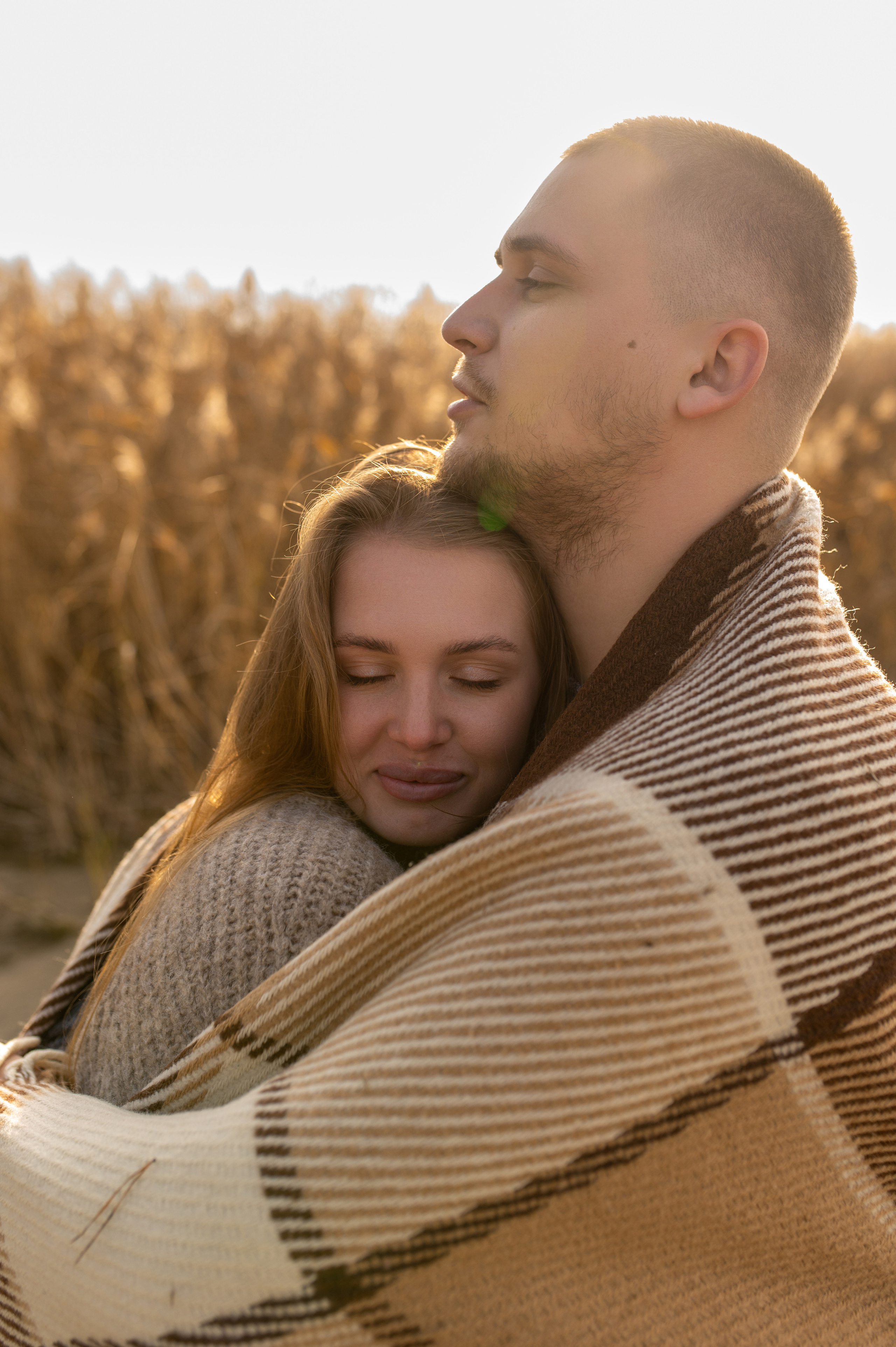 Осеннее лавстори Lovestory на берегу моря. Весільний і портретний фотограф в Києві Євген Ковачов