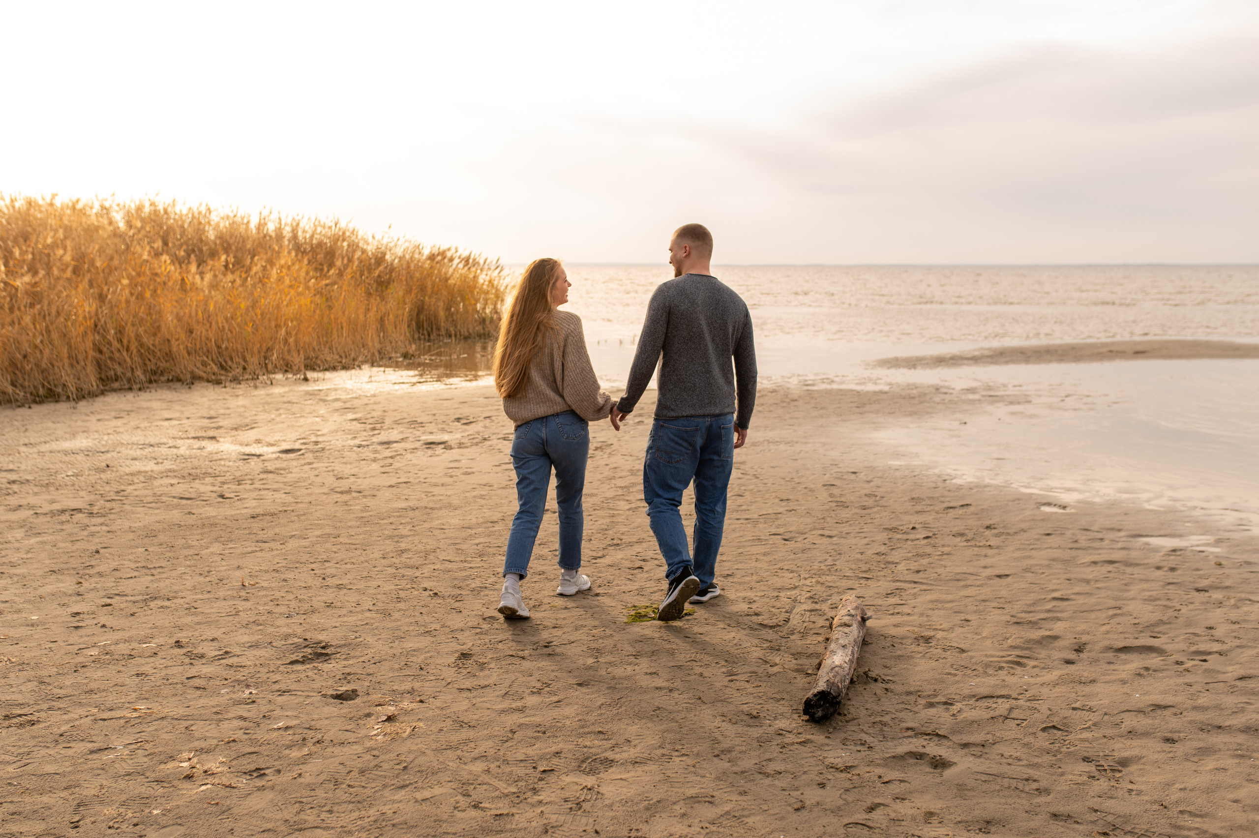 Осеннее лавстори Lovestory на берегу моря. Весільний і портретний фотограф в Києві Євген Ковачов