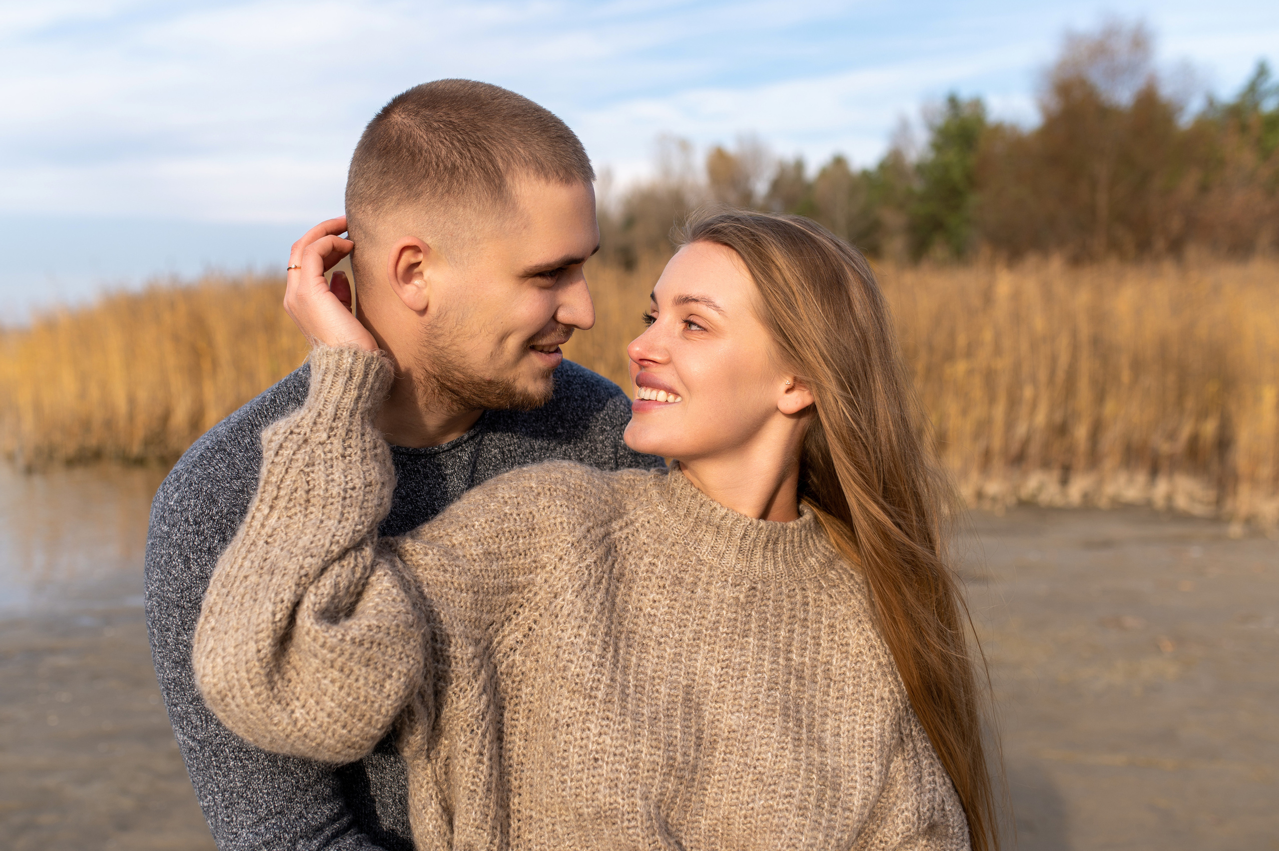 Осеннее лавстори Lovestory на берегу моря. Весільний і портретний фотограф в Києві Євген Ковачов