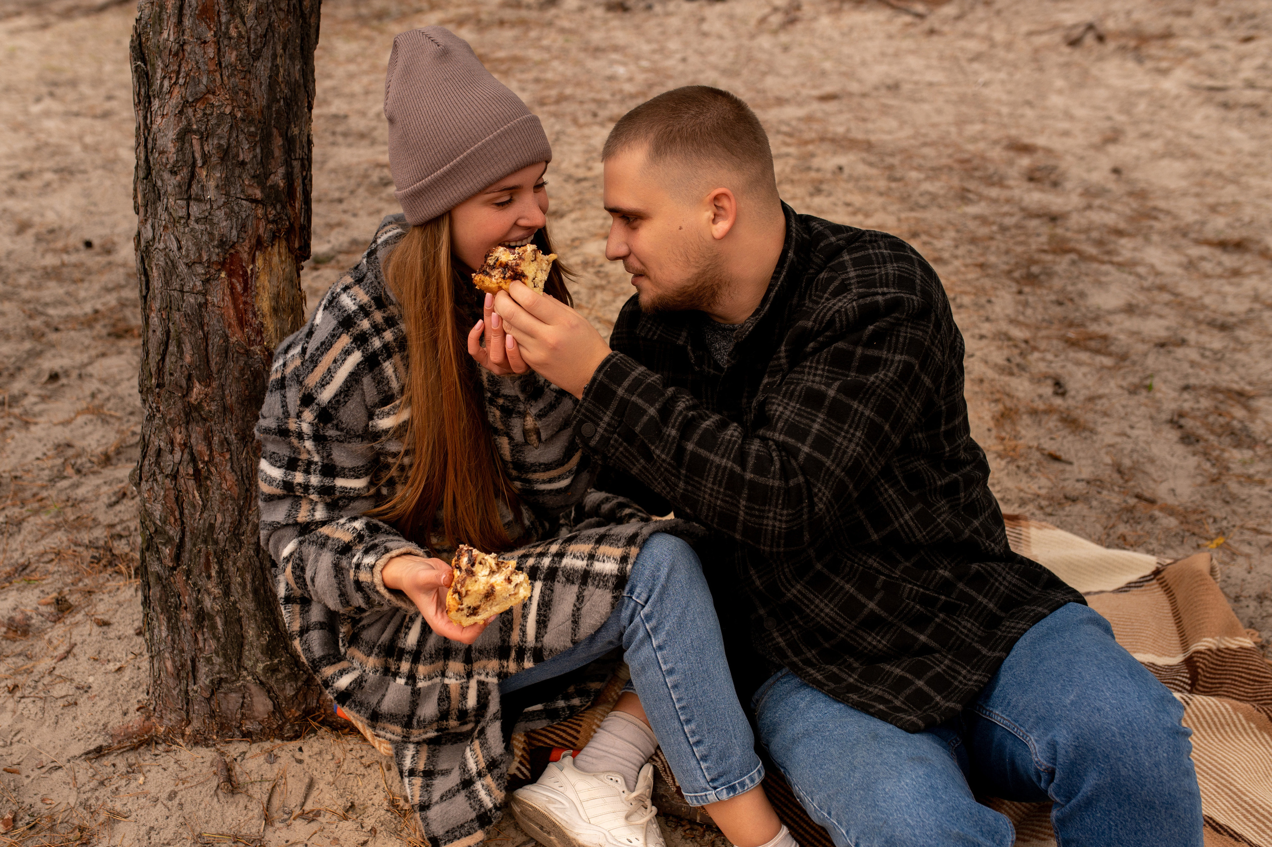 Осеннее лавстори Lovestory на берегу моря. Весільний і портретний фотограф в Києві Євген Ковачов