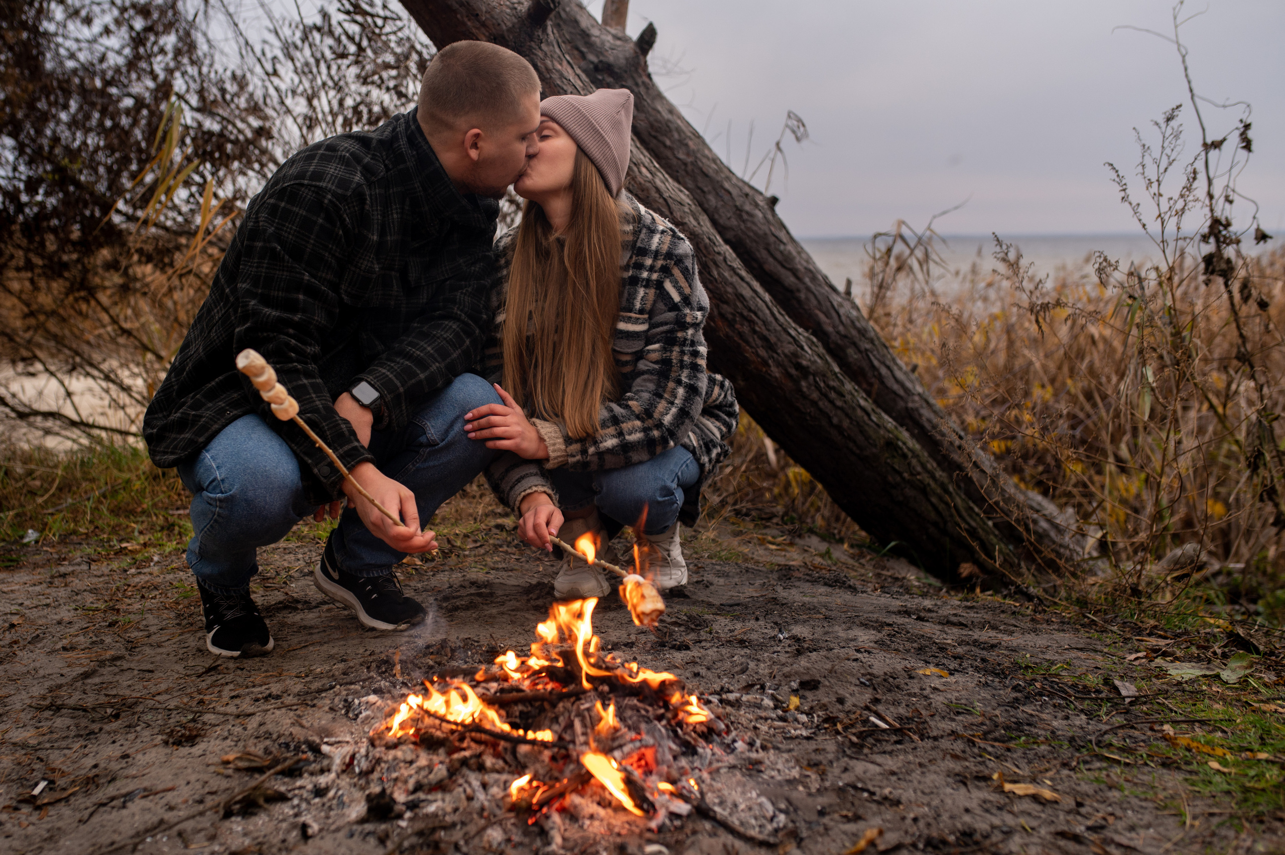 Осеннее лавстори Lovestory на берегу моря. Весільний і портретний фотограф в Києві Євген Ковачов
