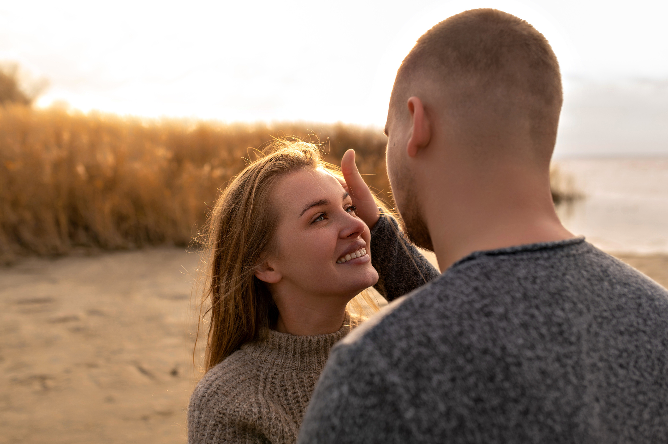 Осеннее лавстори Lovestory на берегу моря. Весільний і портретний фотограф в Києві Євген Ковачов