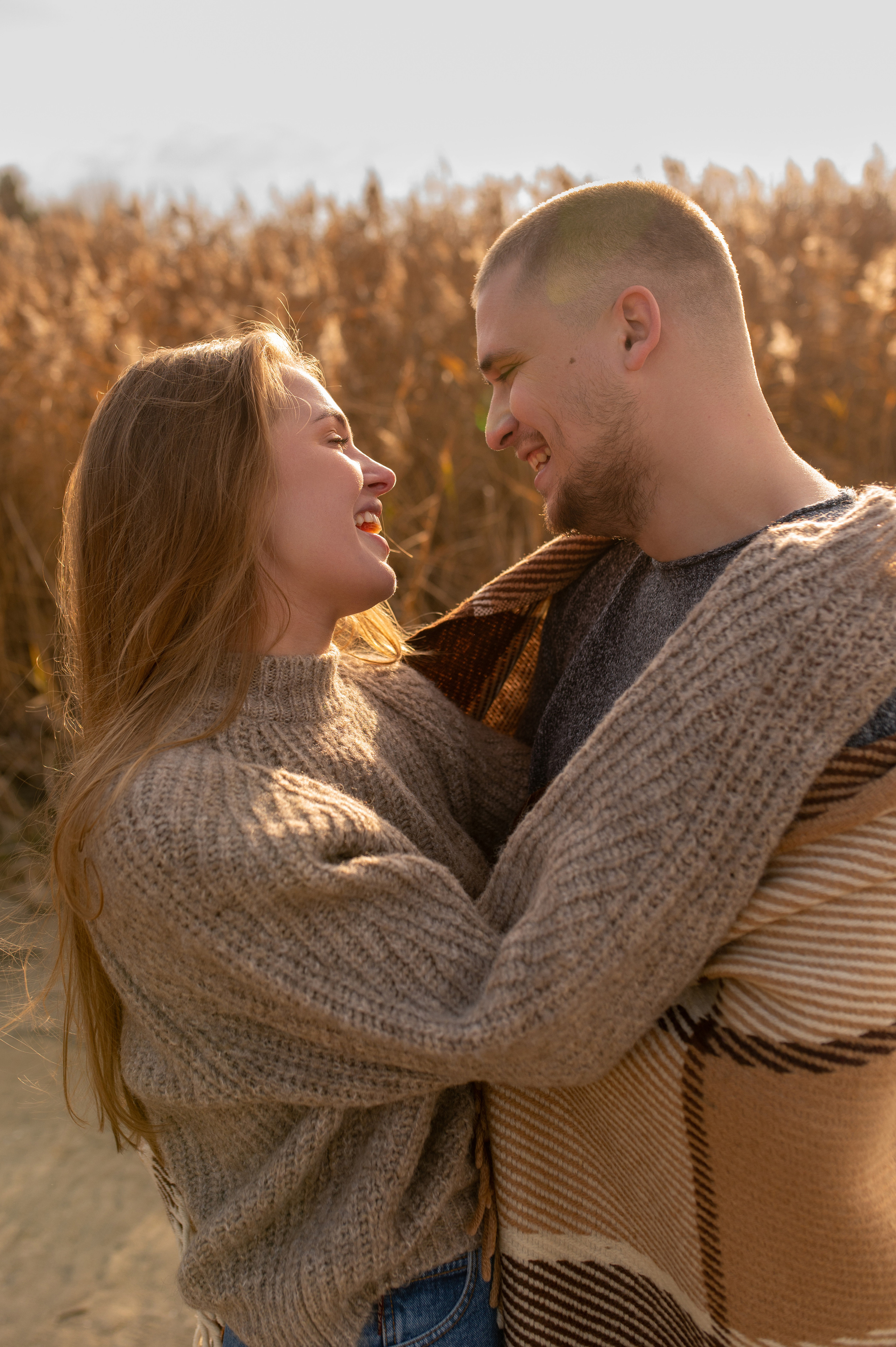 Осеннее лавстори Lovestory на берегу моря. Весільний і портретний фотограф в Києві Євген Ковачов