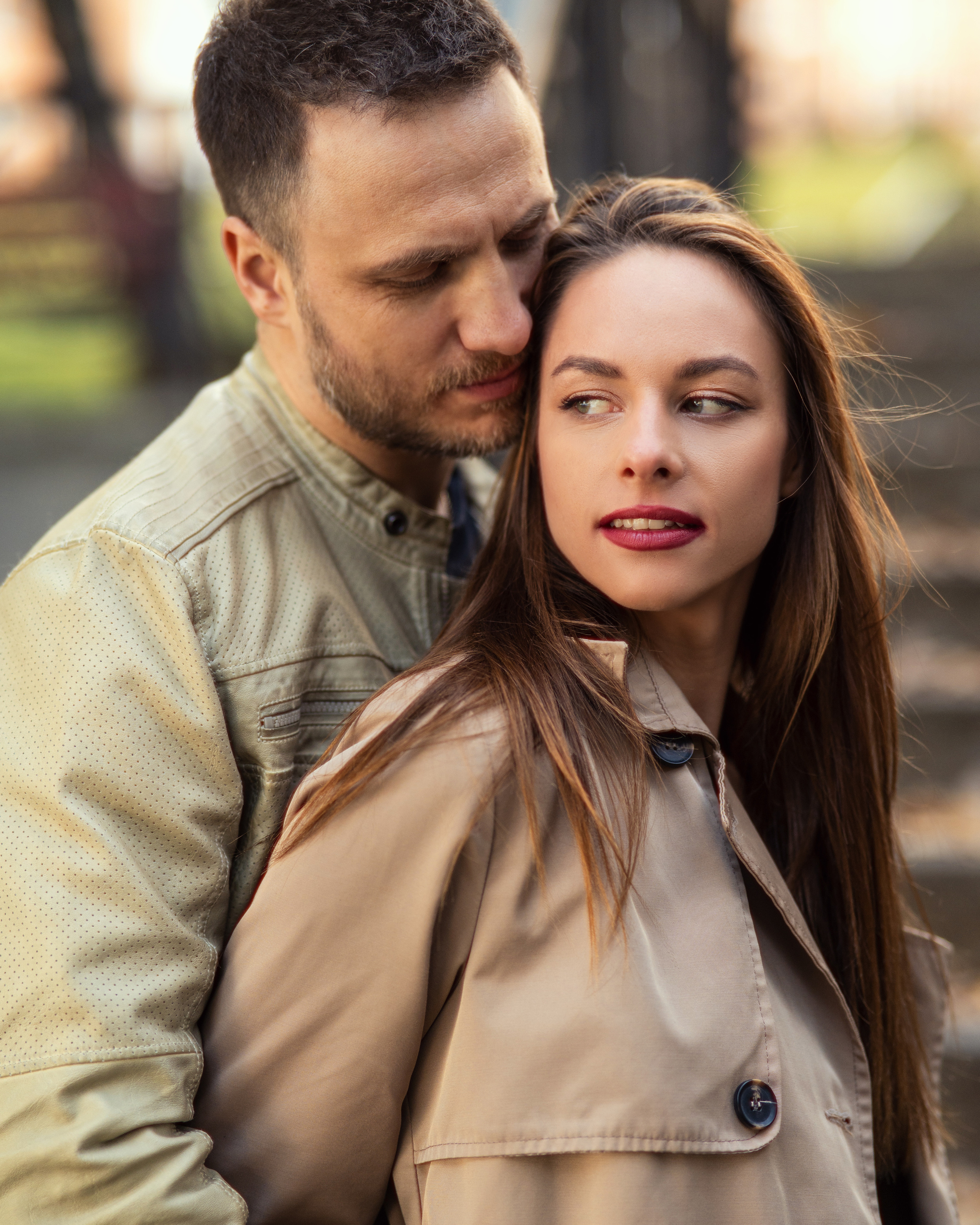 Лавстори в осеннем городском парке. Весільний і портретний фотограф в Києві Євген Ковачов