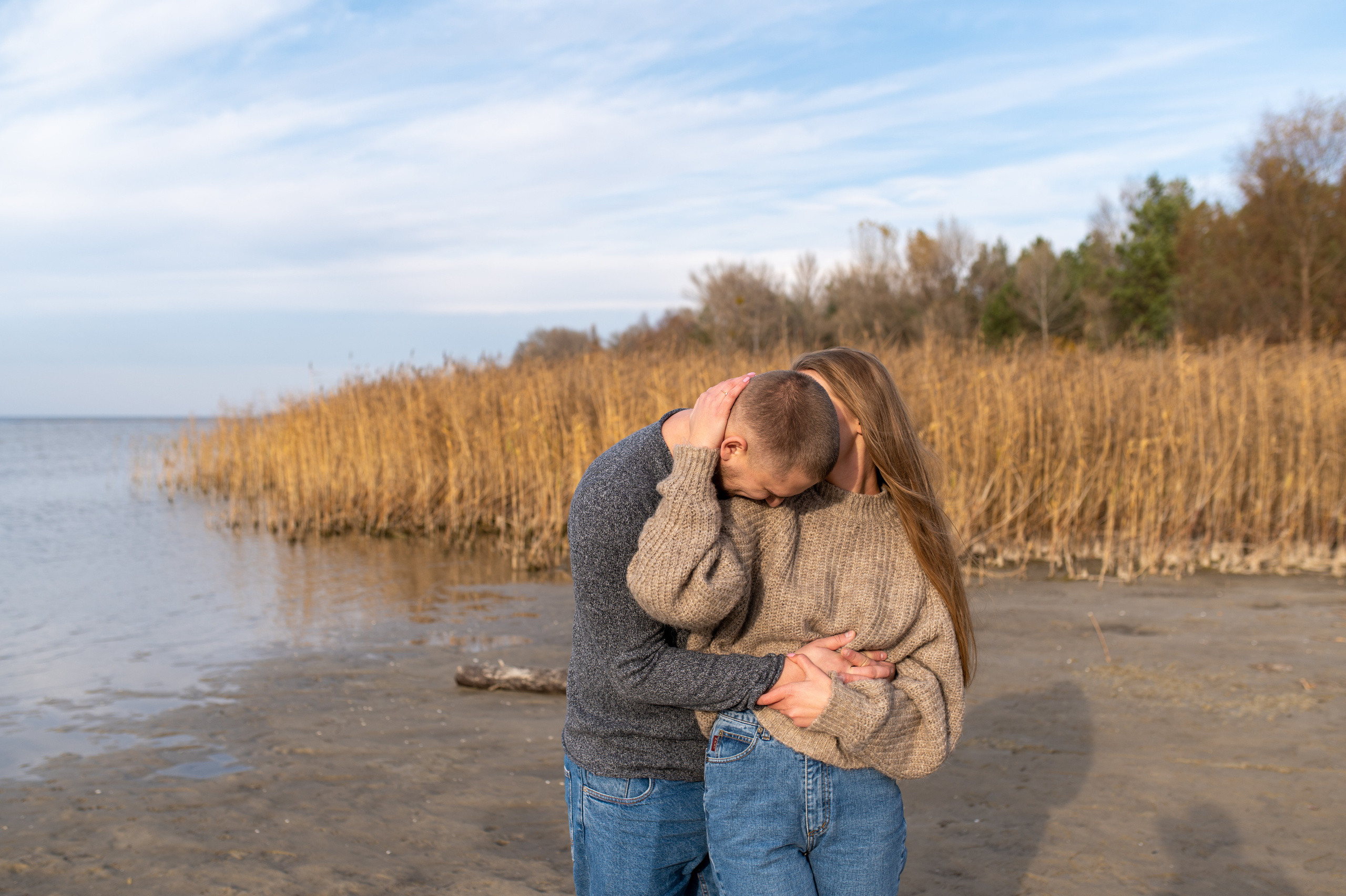 Осеннее лавстори Lovestory на берегу моря. Весільний і портретний фотограф в Києві Євген Ковачов