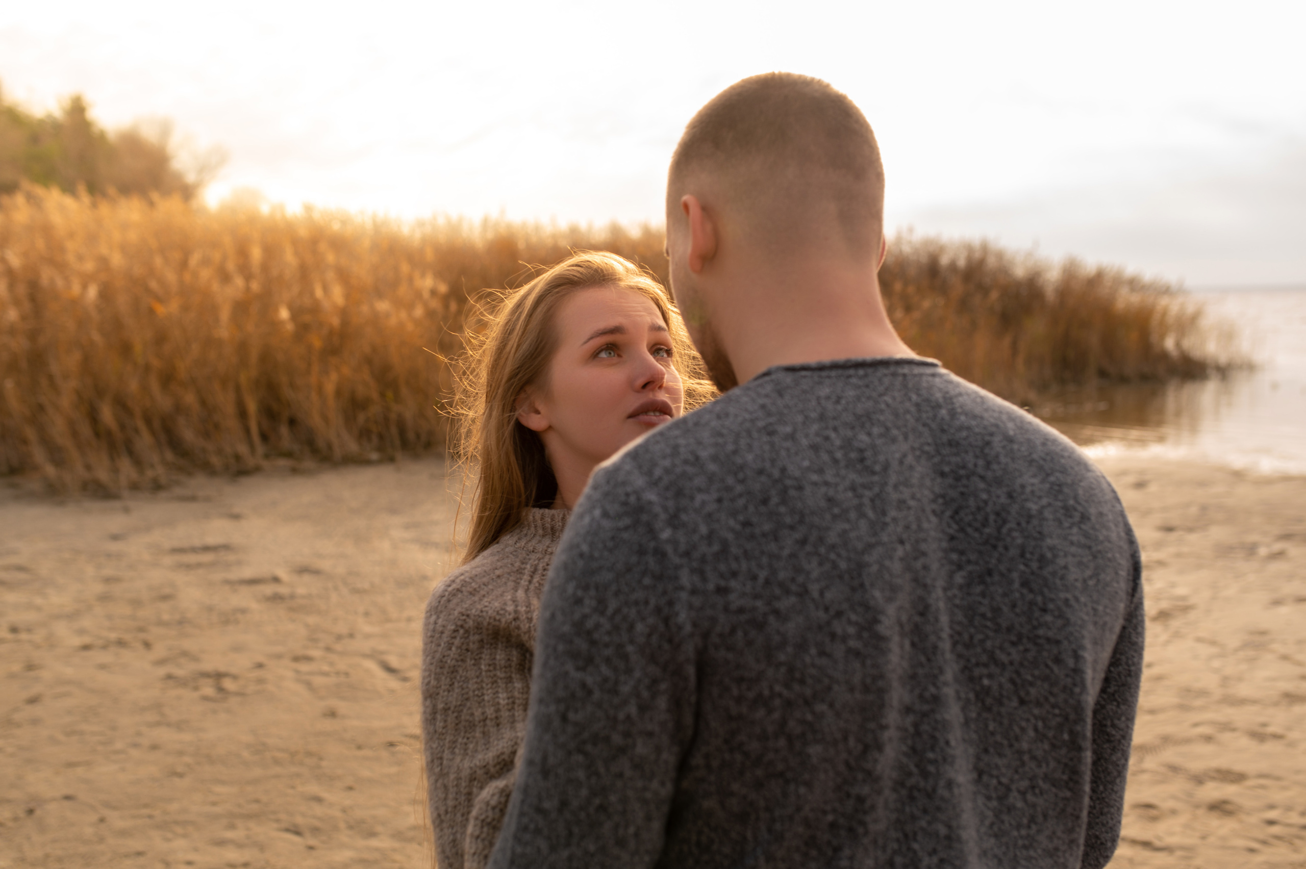 Осеннее лавстори Lovestory на берегу моря. Весільний і портретний фотограф в Києві Євген Ковачов