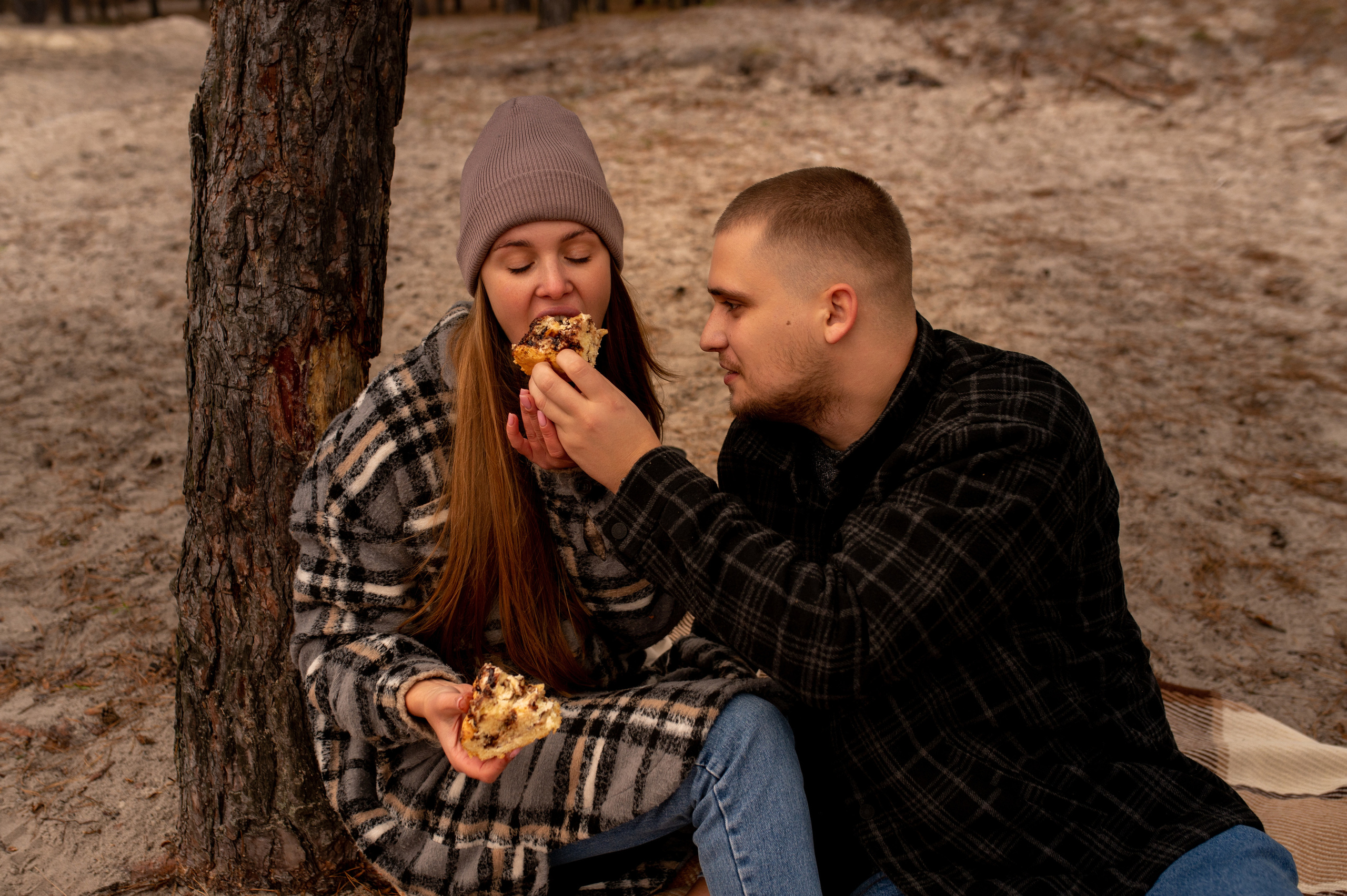Осеннее лавстори Lovestory на берегу моря. Весільний і портретний фотограф в Києві Євген Ковачов