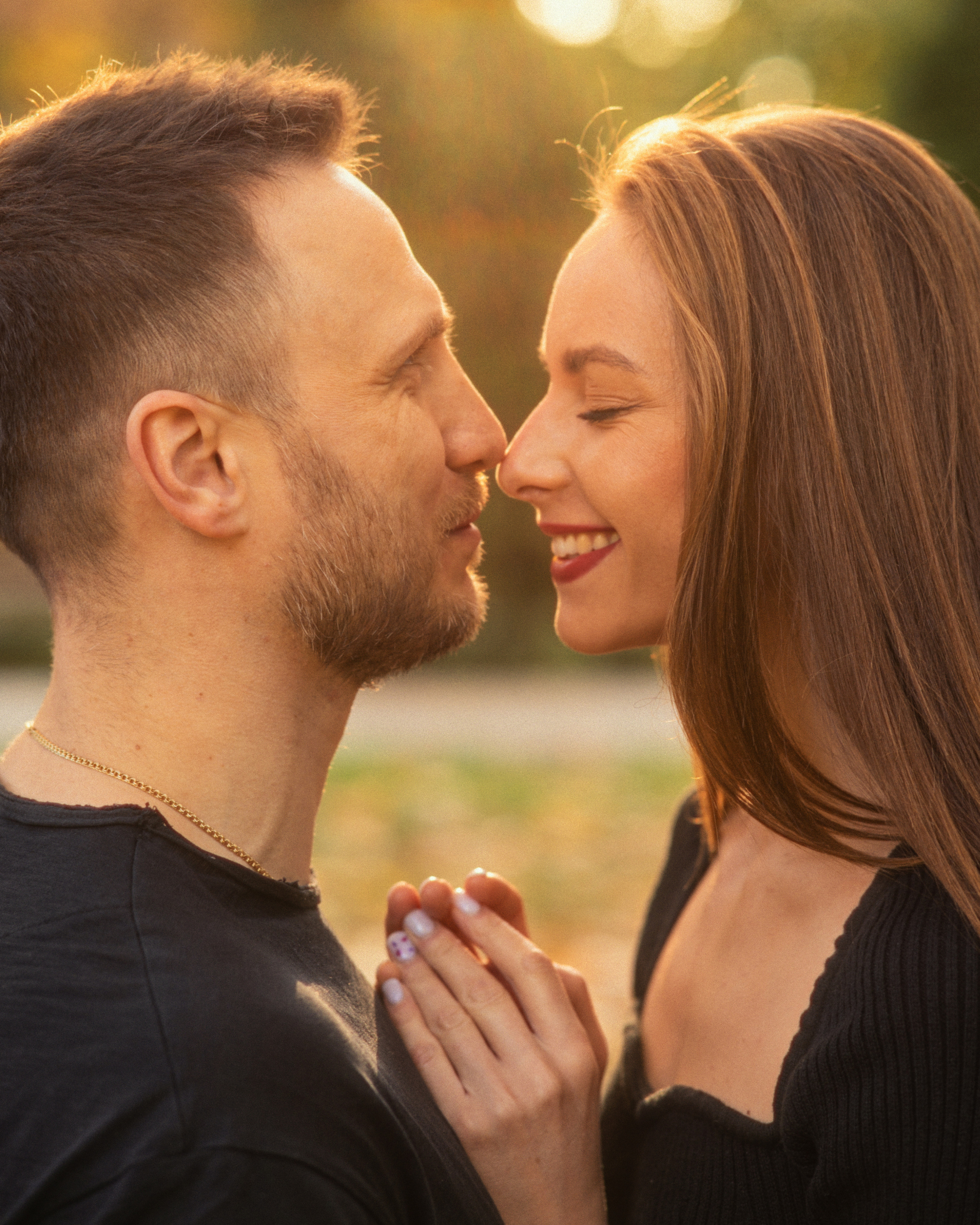 Лавстори в осеннем городском парке. Весільний і портретний фотограф в Києві Євген Ковачов