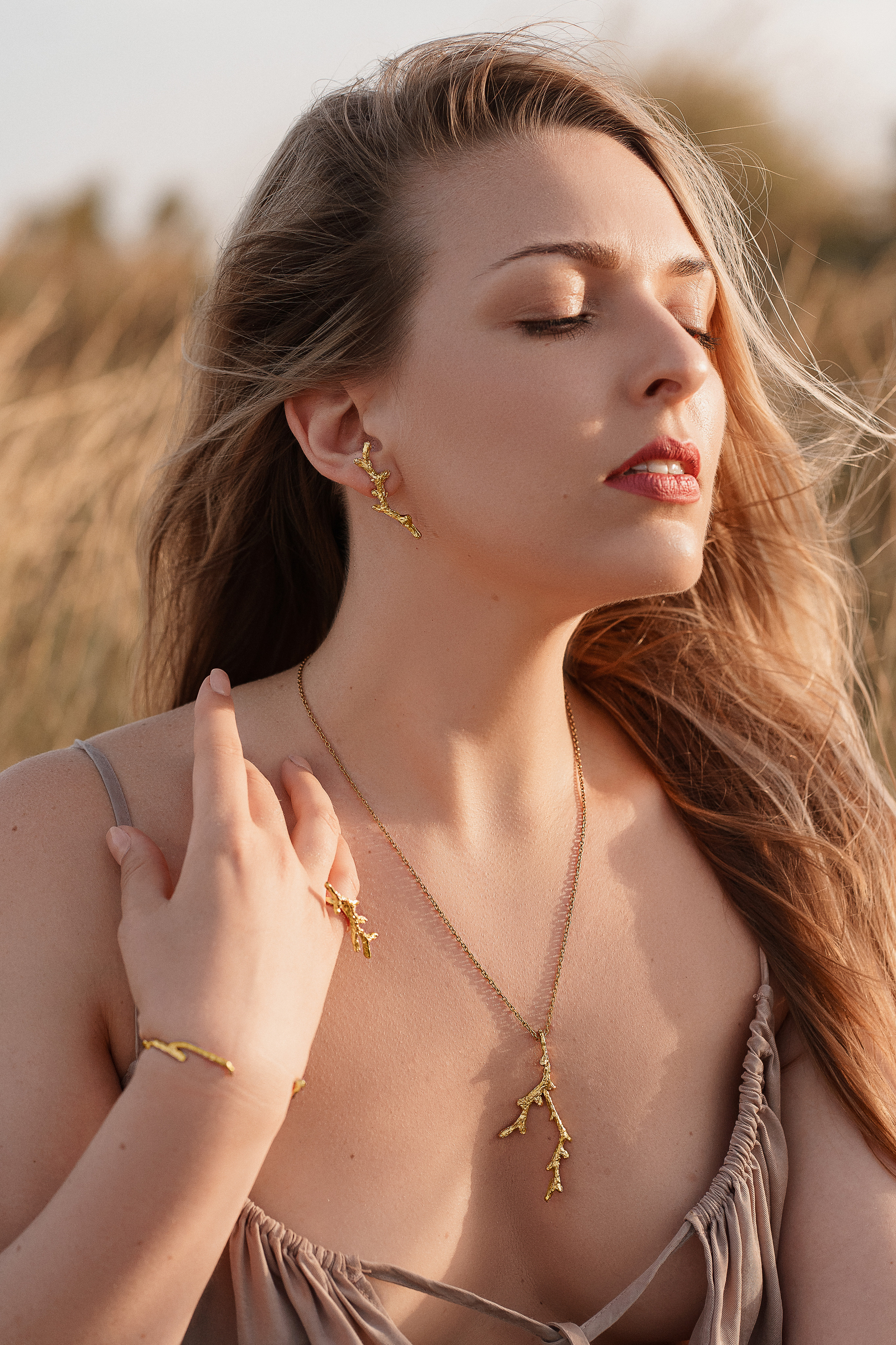 Съемка для ювелирного бренда. Стильный женский фотограф /фототерапевт в Киеве Юрченко Оксана