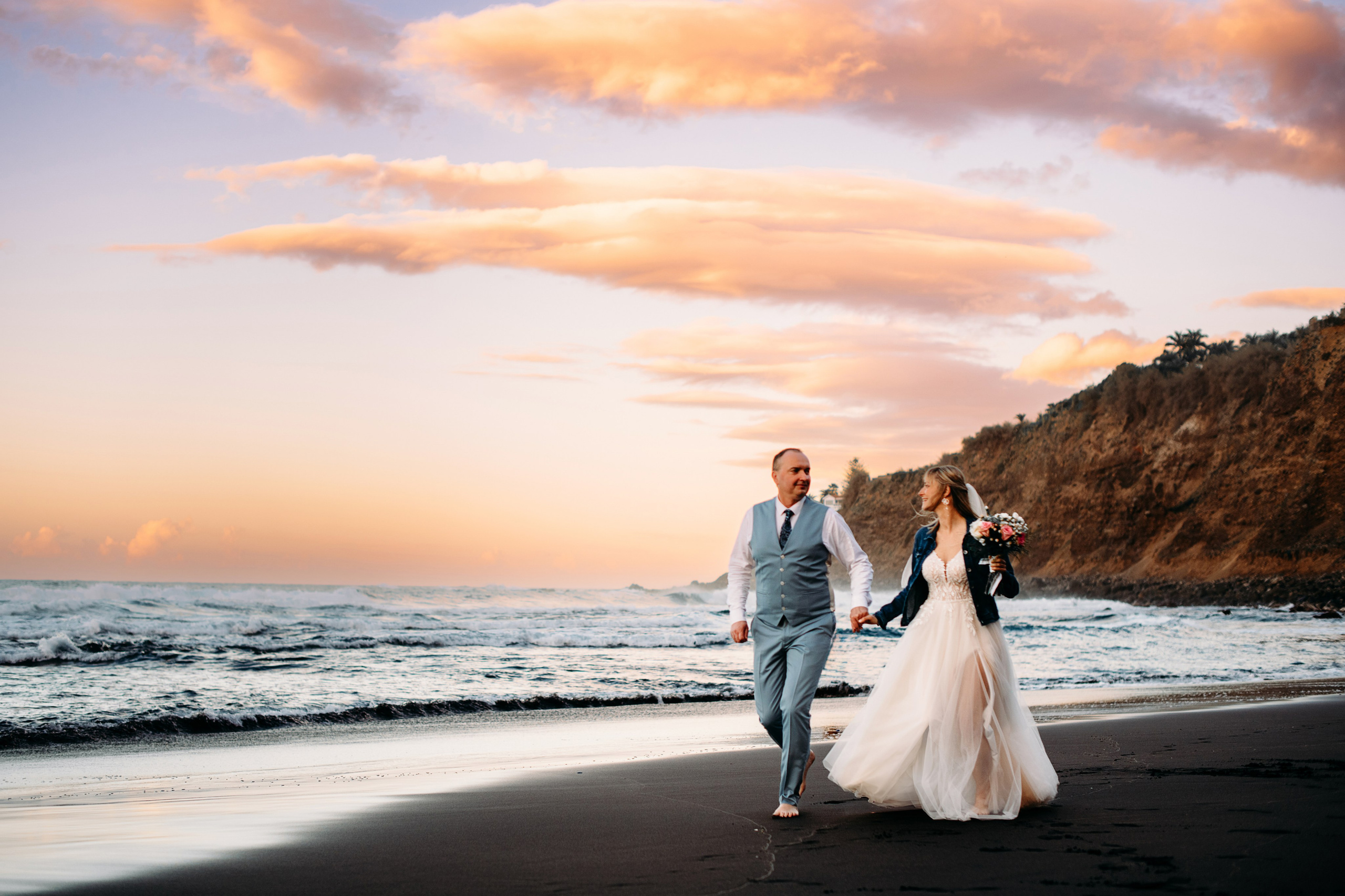 M&M. Tenerife wedding. Wedding family photographer Alicante Benidorm Valencia Costa Blanca