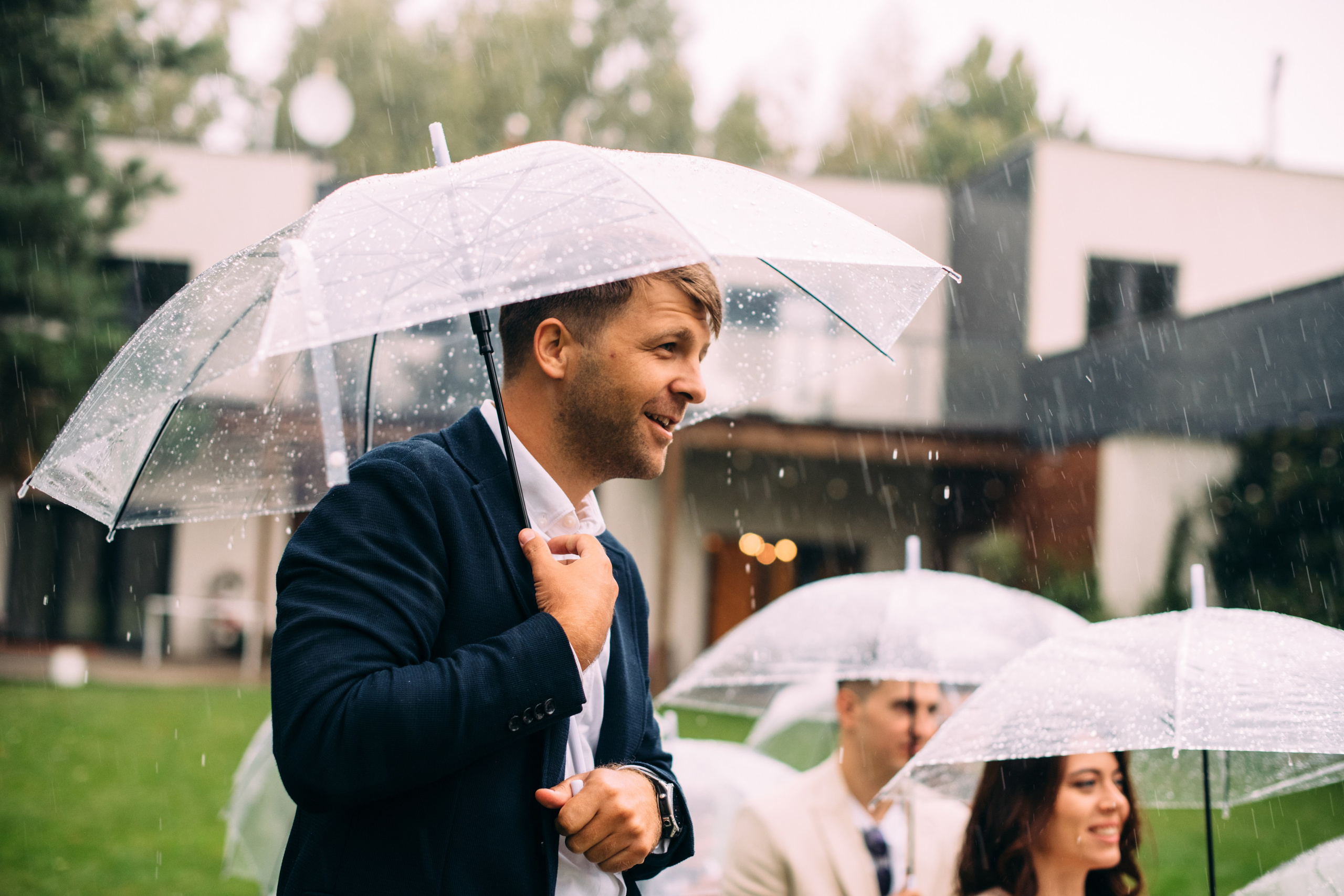 K&M. Rain, love and a lot of happiness. Wedding family photographer Alicante Benidorm Valencia Costa Blanca