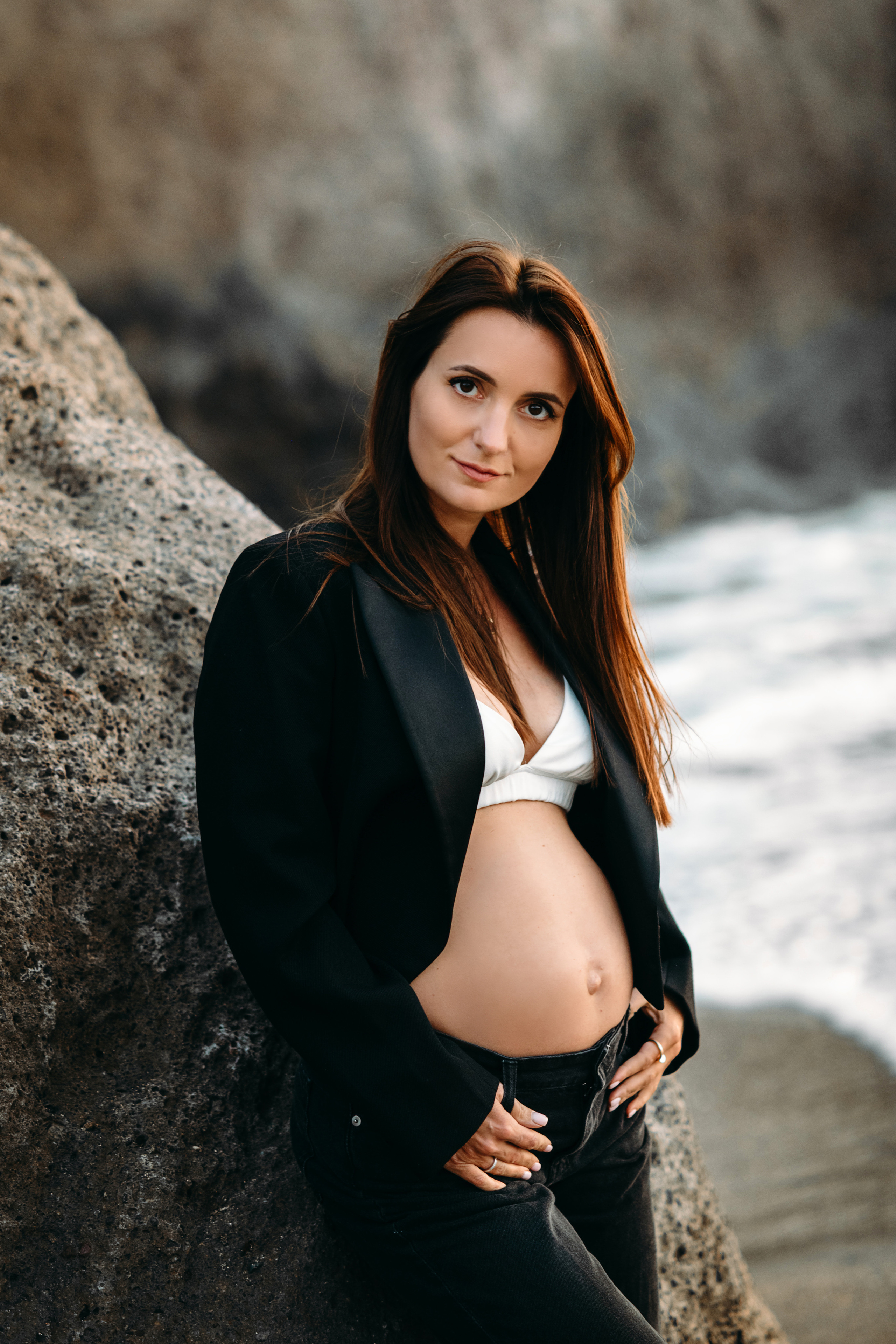 J. Black or white?. Wedding family photographer Alicante Benidorm Valencia Costa Blanca