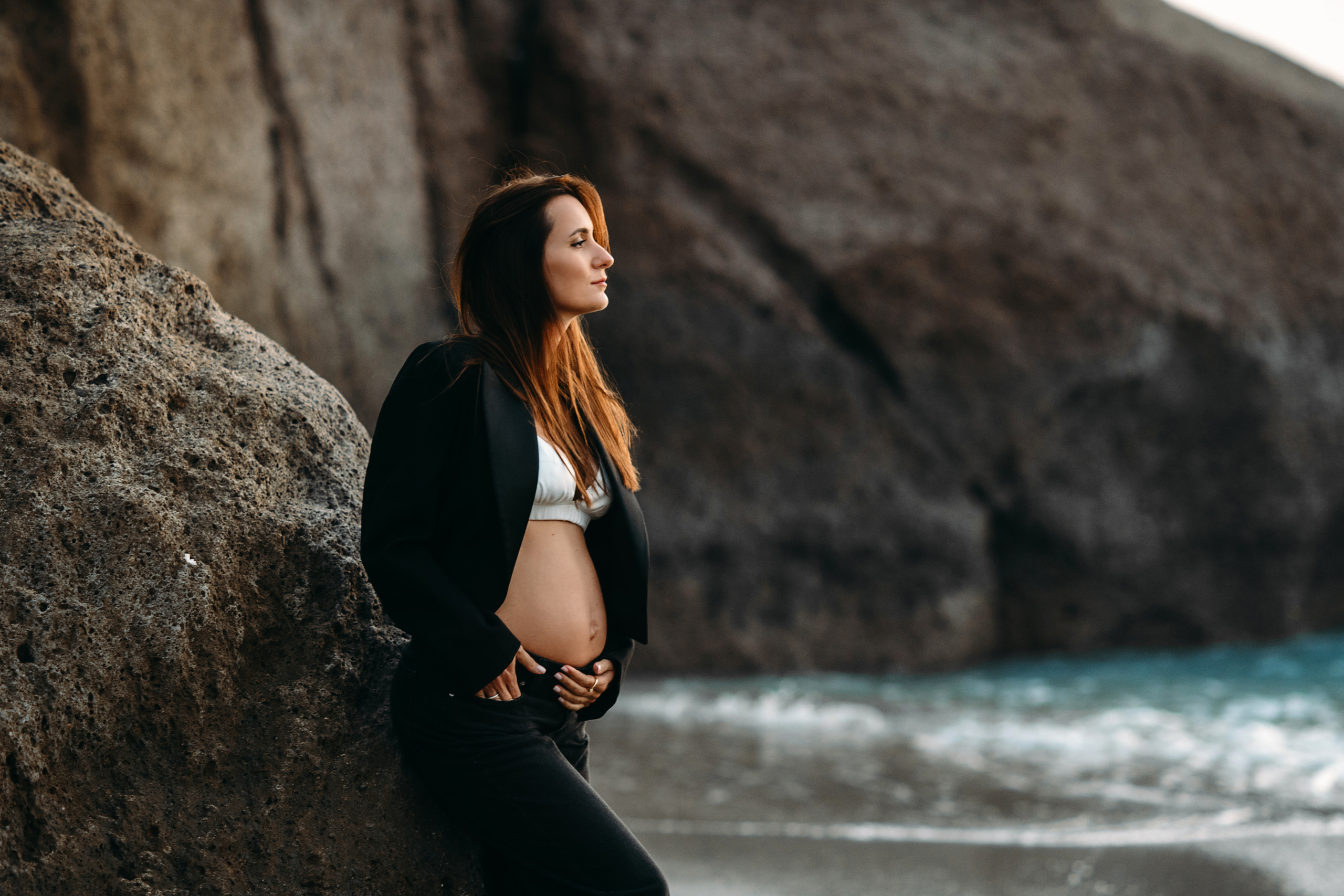 J. Black or white?. Wedding family photographer Alicante Benidorm Valencia Costa Blanca