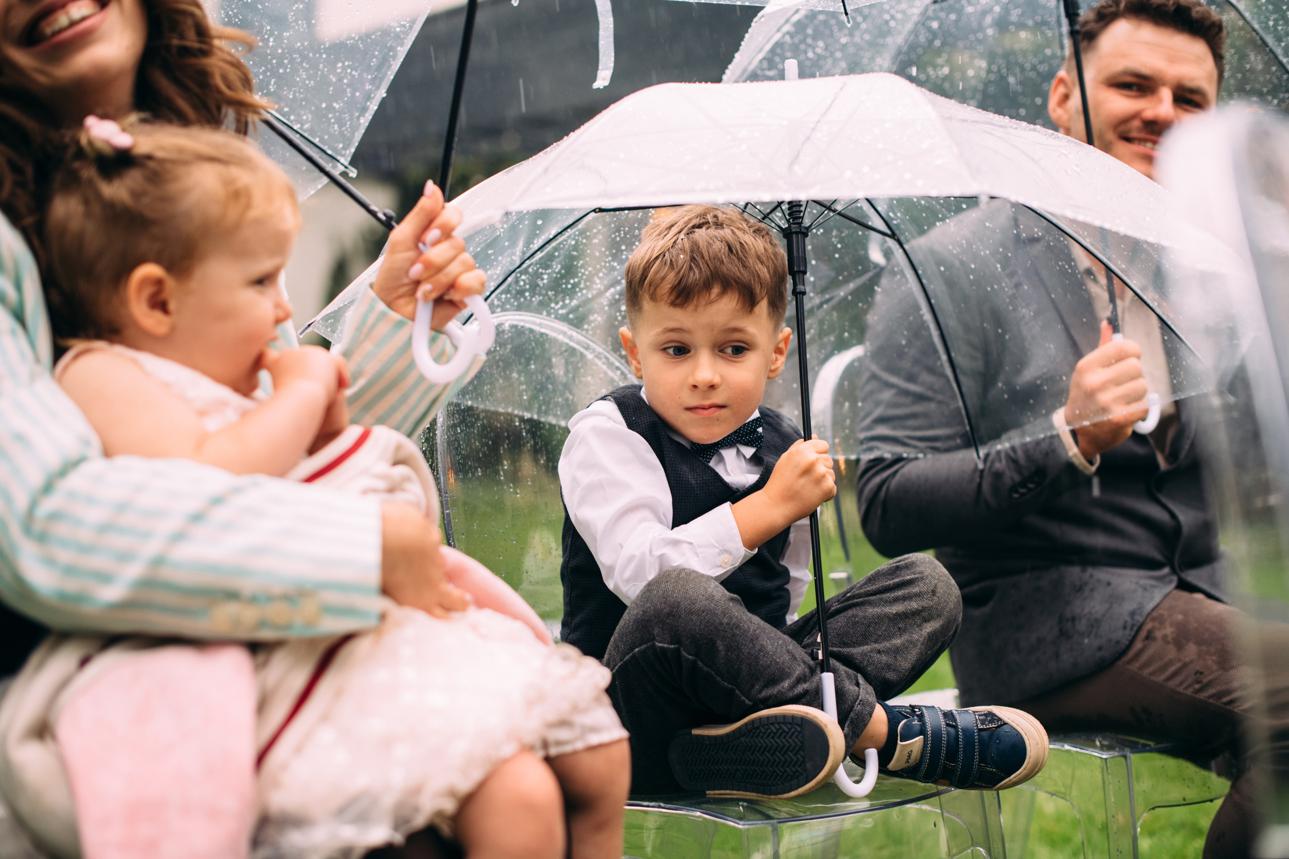 K&M. Rain, love and a lot of happiness. Wedding family photographer Alicante Benidorm Valencia Costa Blanca