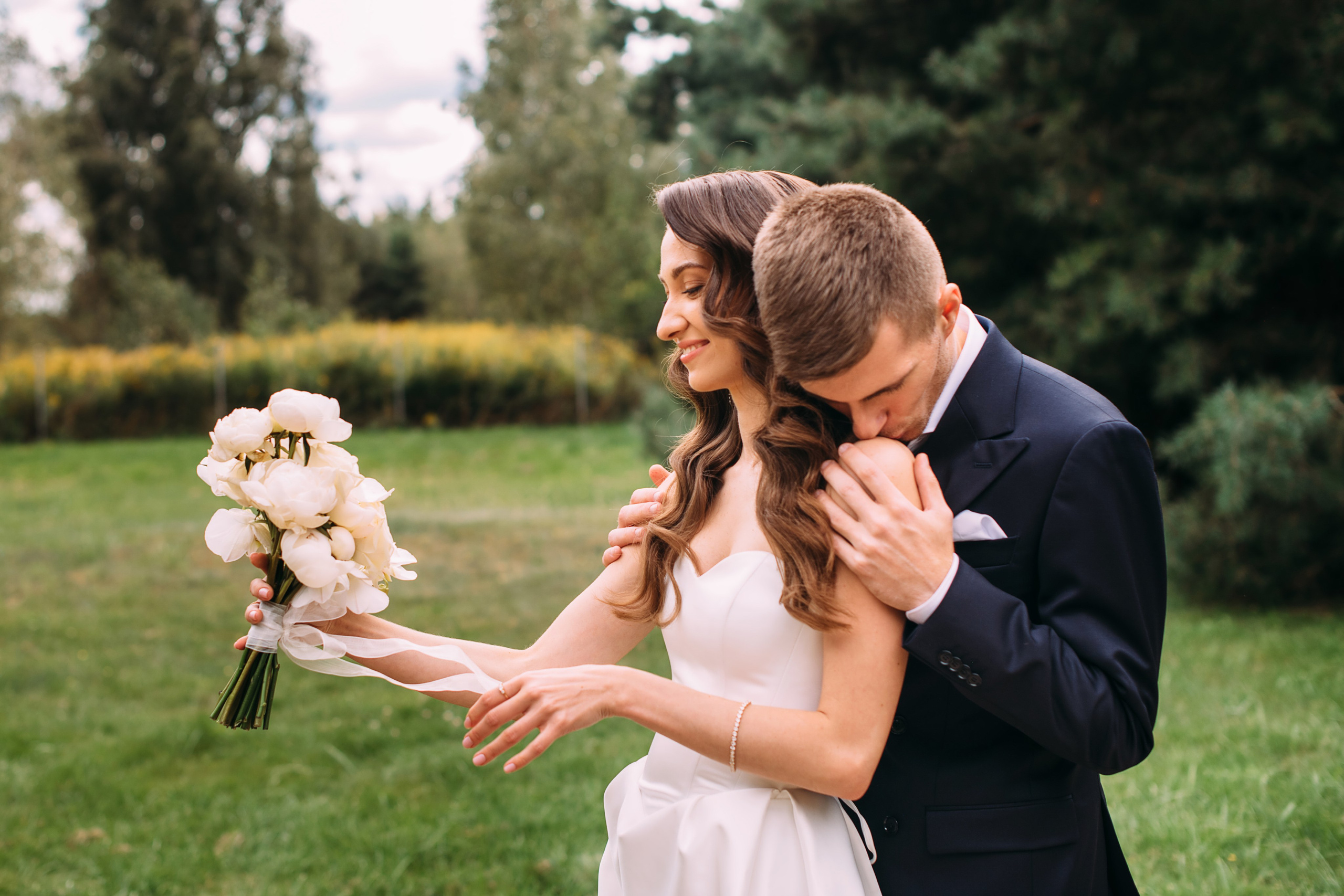 K&M. Rain, love and a lot of happiness. Wedding family photographer Alicante Benidorm Valencia Costa Blanca