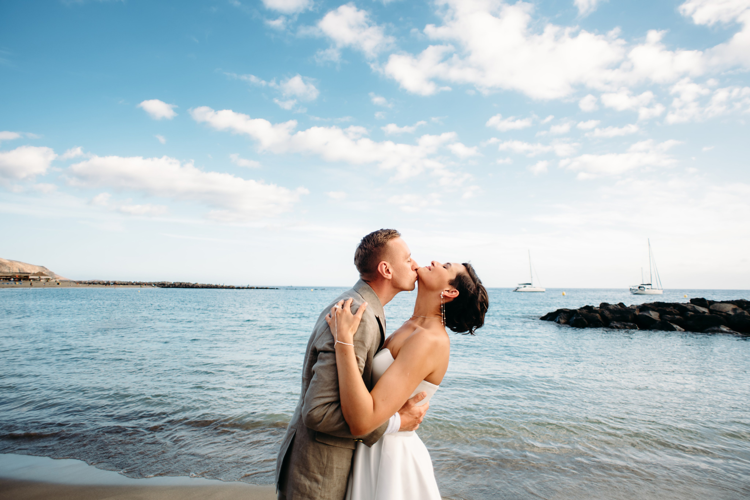 M+Y. Intimate Tenerife wedding. Wedding family photographer Alicante Benidorm Valencia Costa Blanca