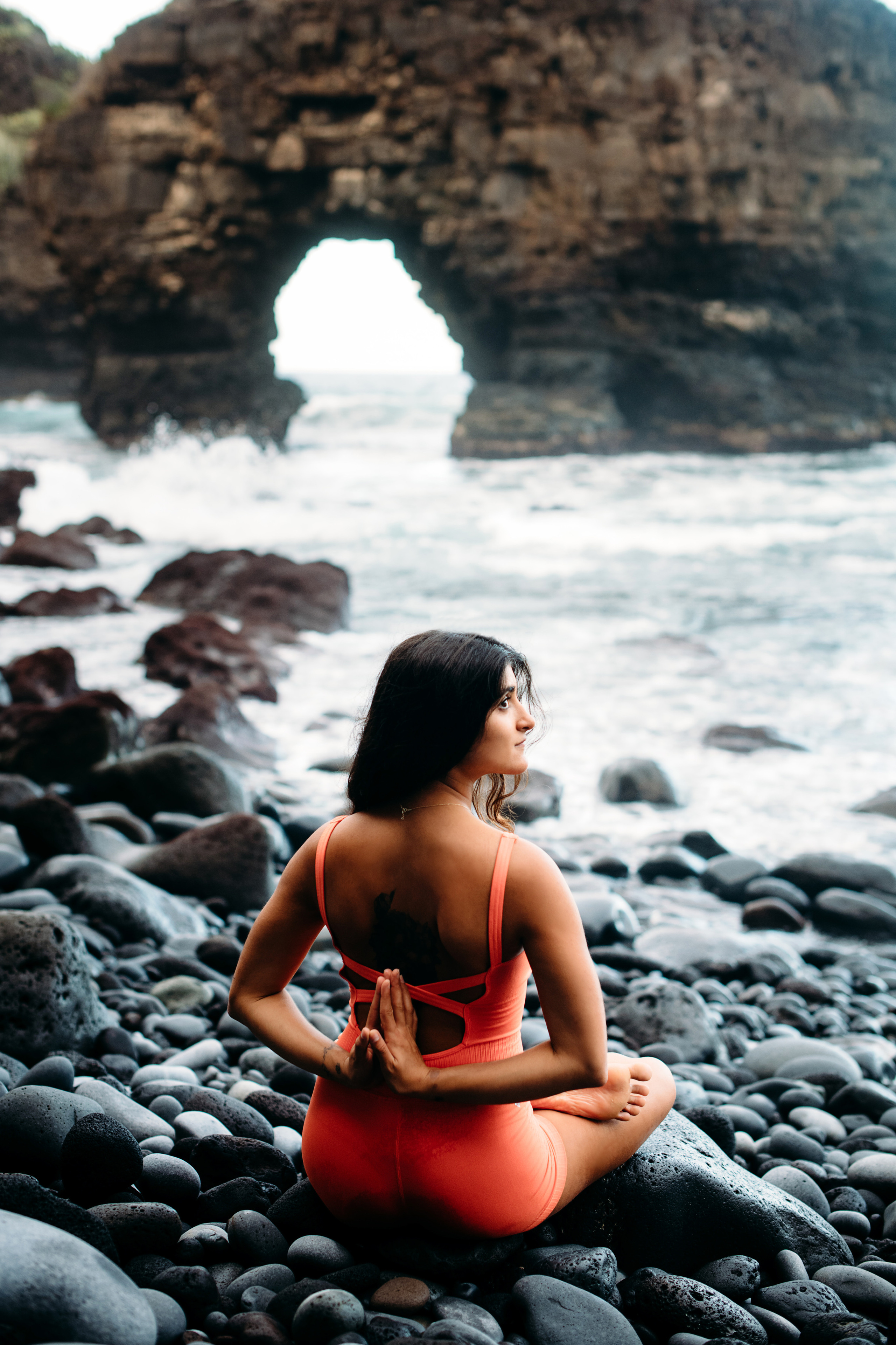 Yoga girl. Puerto de la Cruz. Fotografo de boda, familia Alicante Benidorm Valencia Costa Blanca