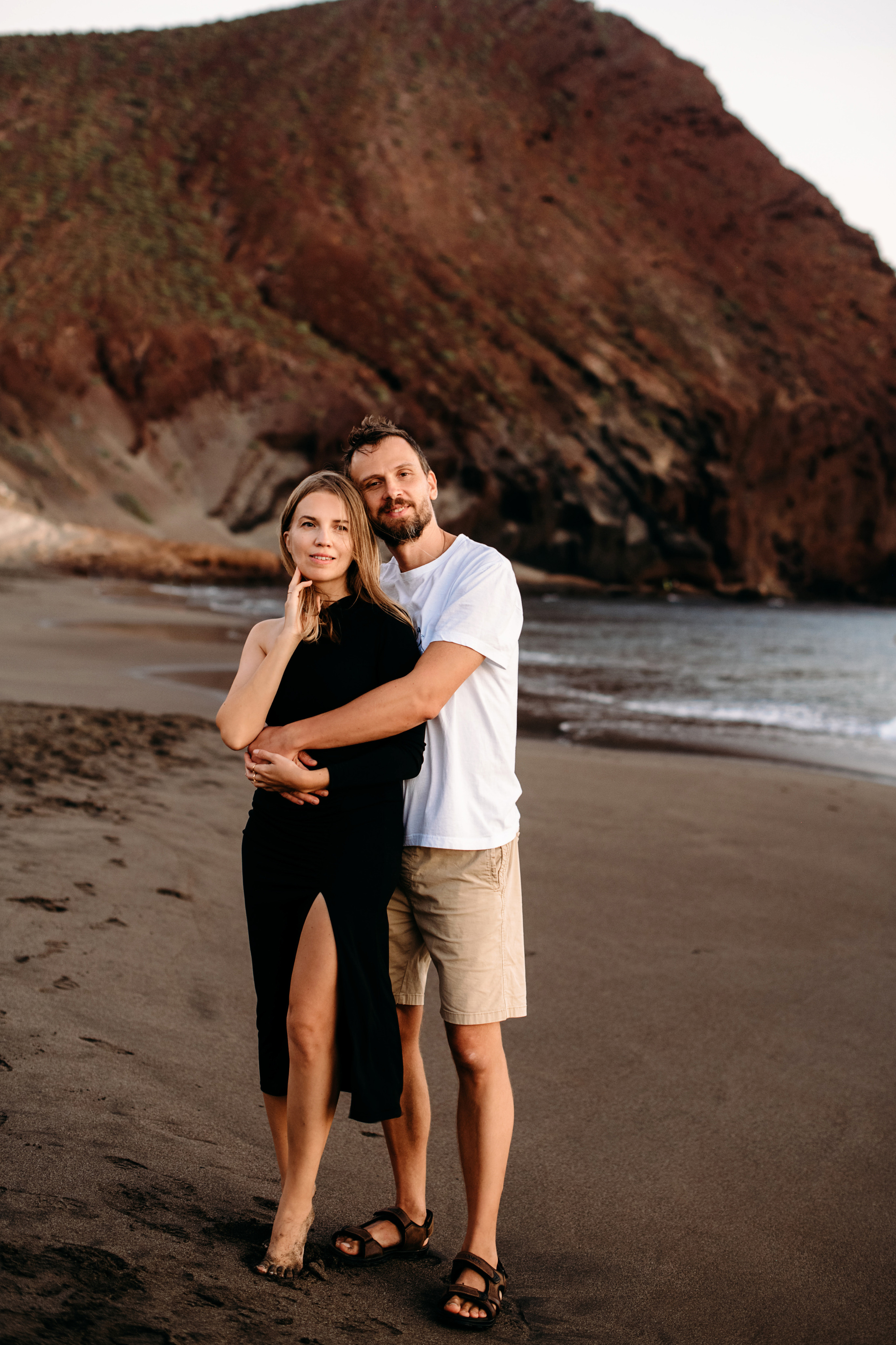 Wind, ocean and happiness. Playa de la Tejita. Fotografo de boda, familia Alicante Benidorm Valencia Costa Blanca