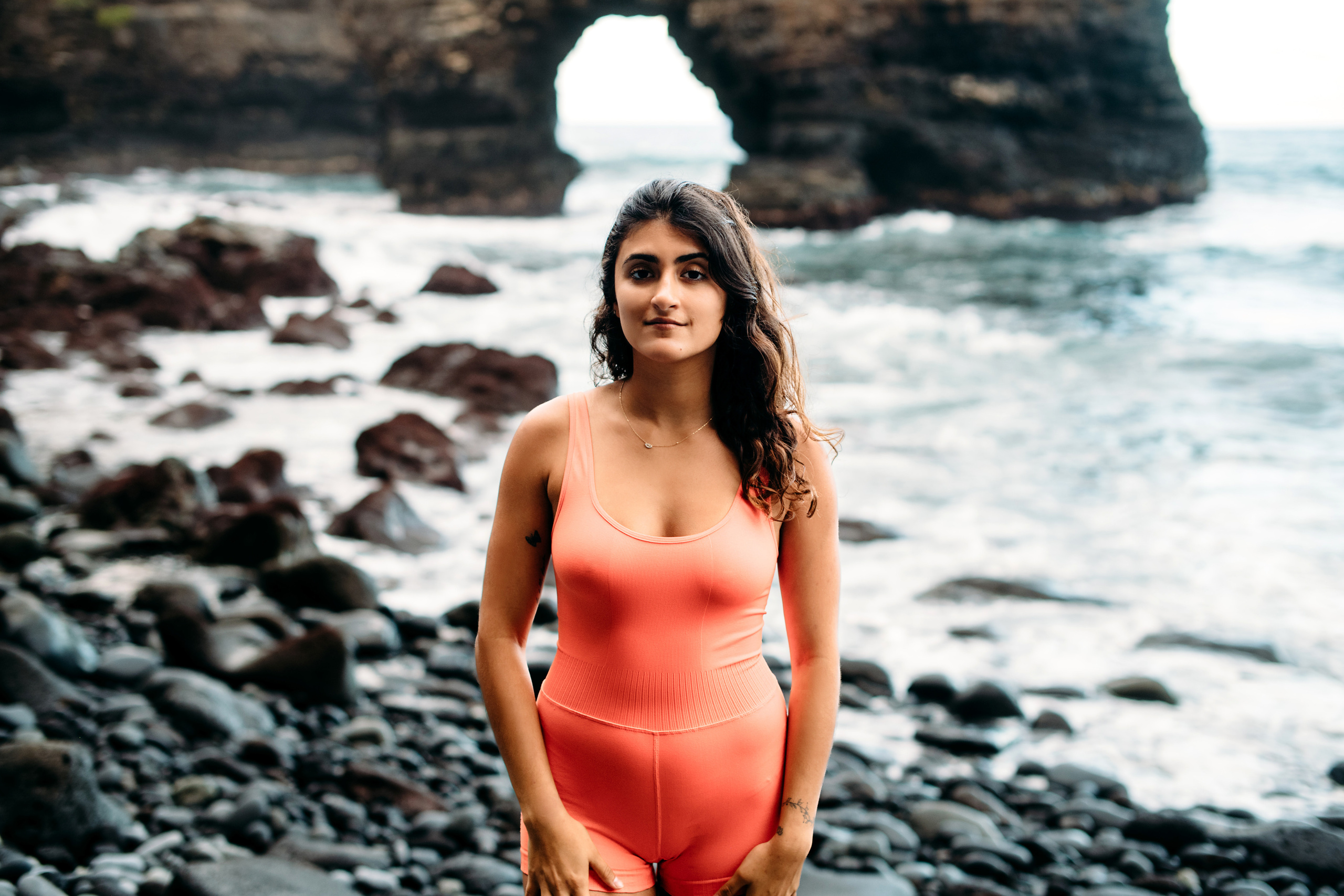 Yoga girl. Puerto de la Cruz. Fotografo de boda, familia Alicante Benidorm Valencia Costa Blanca