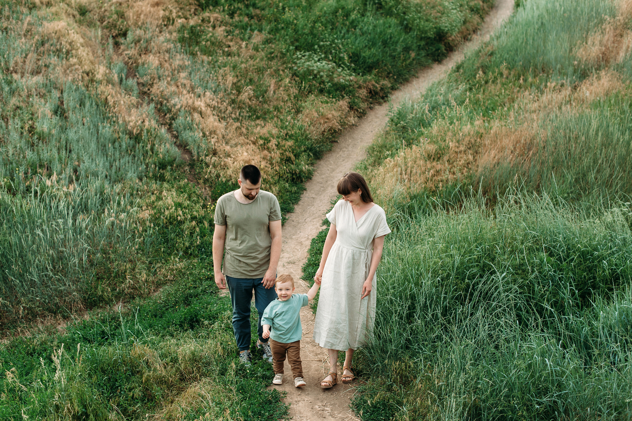 V+T+T. Summer picnic. Wedding family photographer Alicante Benidorm Valencia Costa Blanca