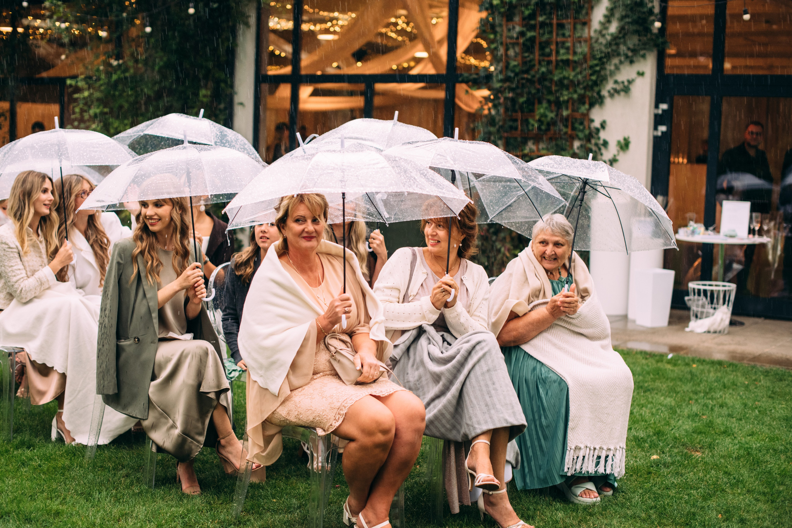 K&M. Rain, love and a lot of happiness. Wedding family photographer Alicante Benidorm Valencia Costa Blanca