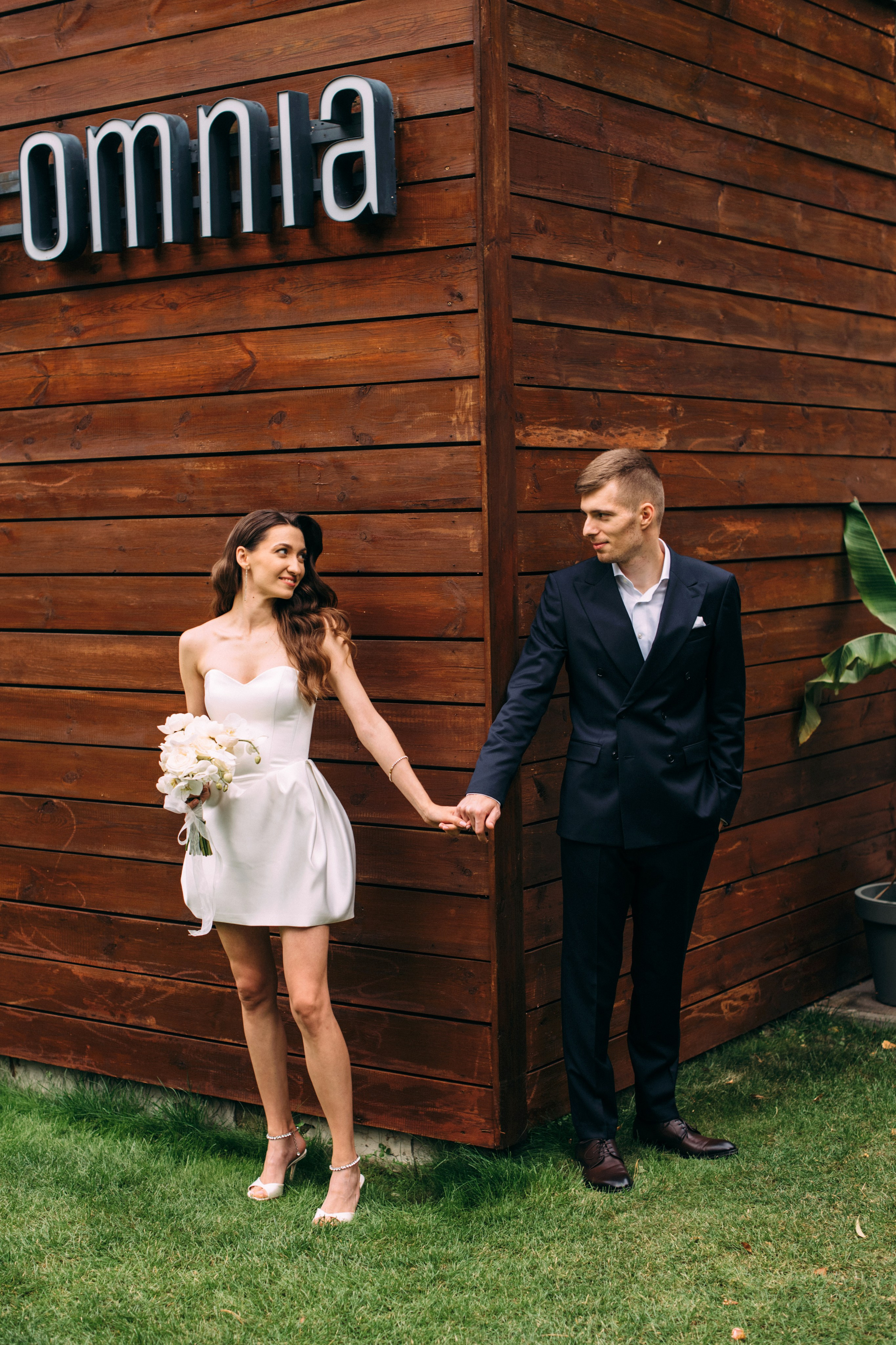 K&M. Rain, love and a lot of happiness. Wedding family photographer Alicante Benidorm Valencia Costa Blanca