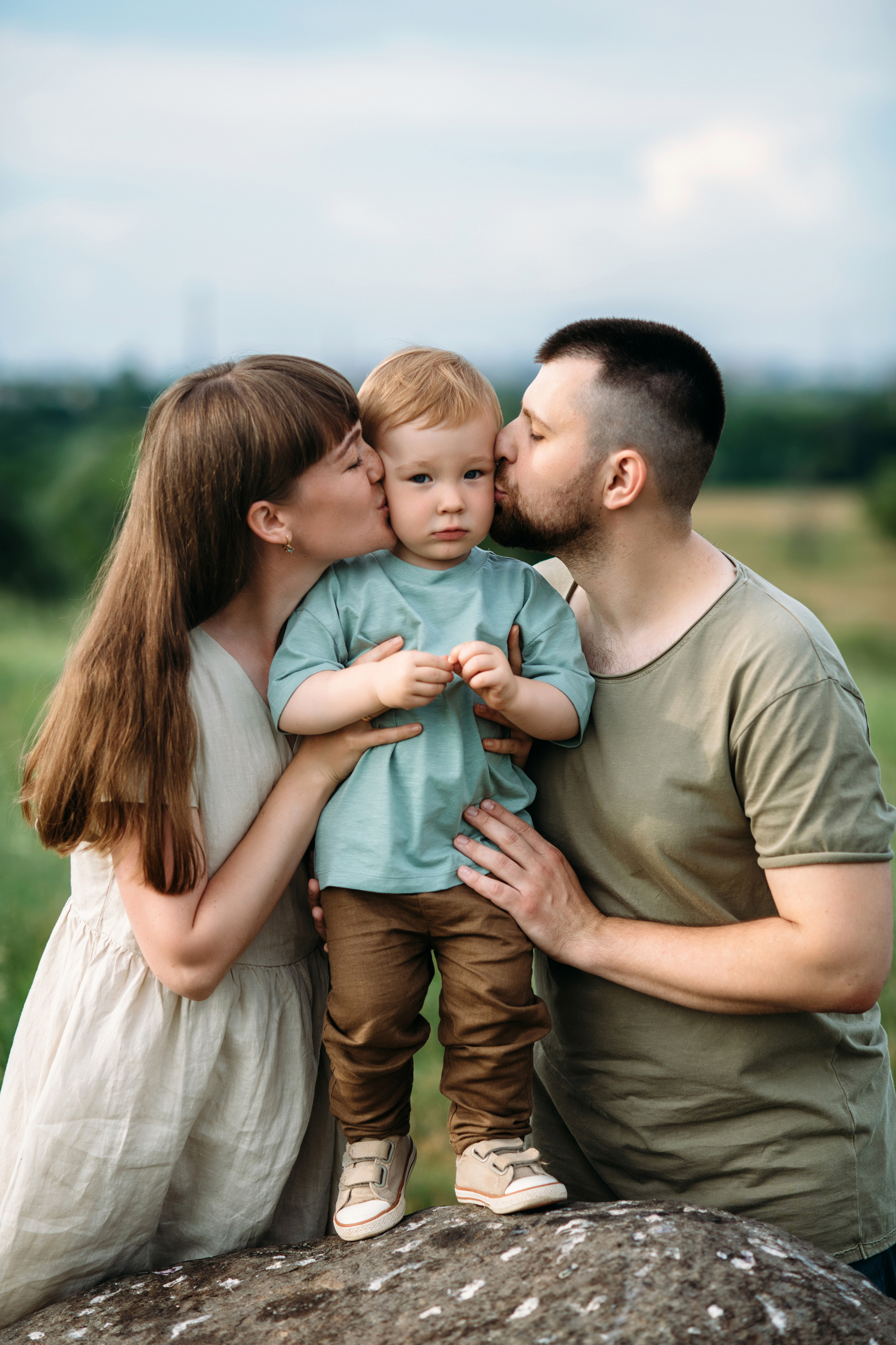 V+T+T. Summer picnic. Wedding family photographer Alicante Benidorm Valencia Costa Blanca