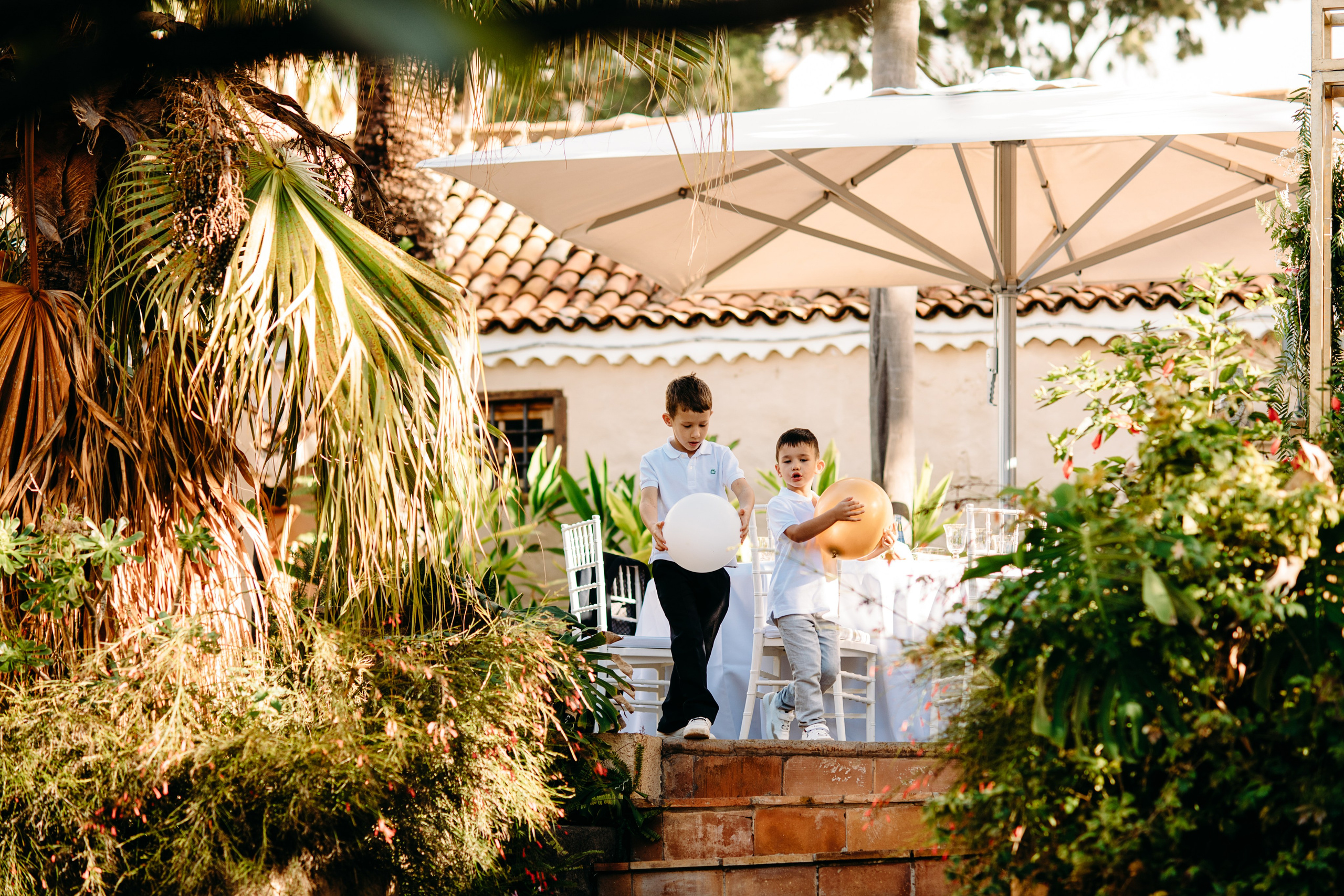 M&M. Tenerife wedding. Wedding family photographer Alicante Benidorm Valencia Costa Blanca