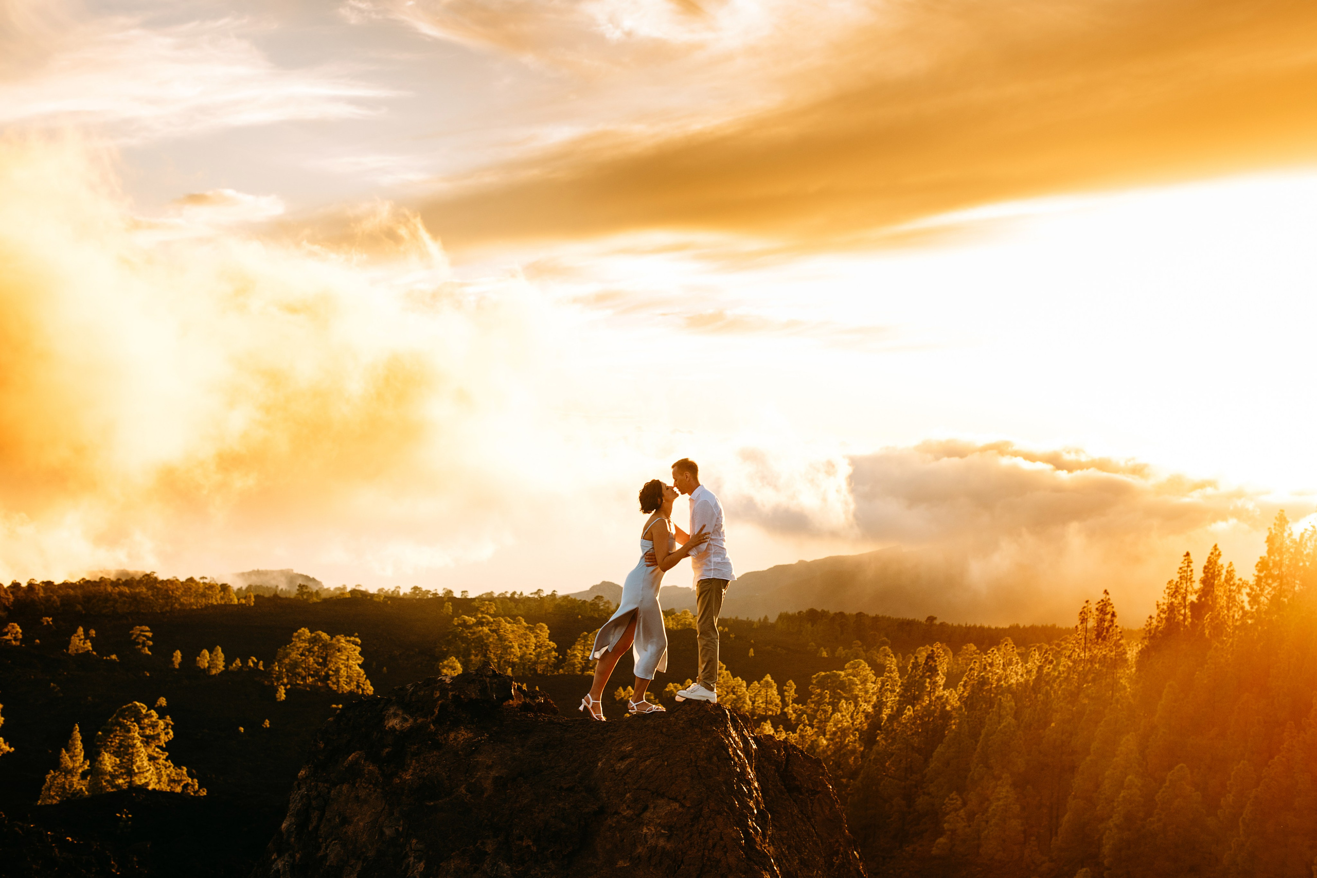M+Y. Above the clouds. Wedding family photographer Alicante Benidorm Valencia Costa Blanca
