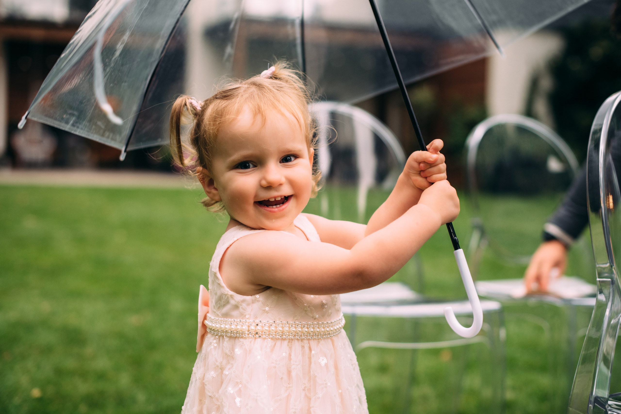 K&M. Rain, love and a lot of happiness. Wedding family photographer Alicante Benidorm Valencia Costa Blanca