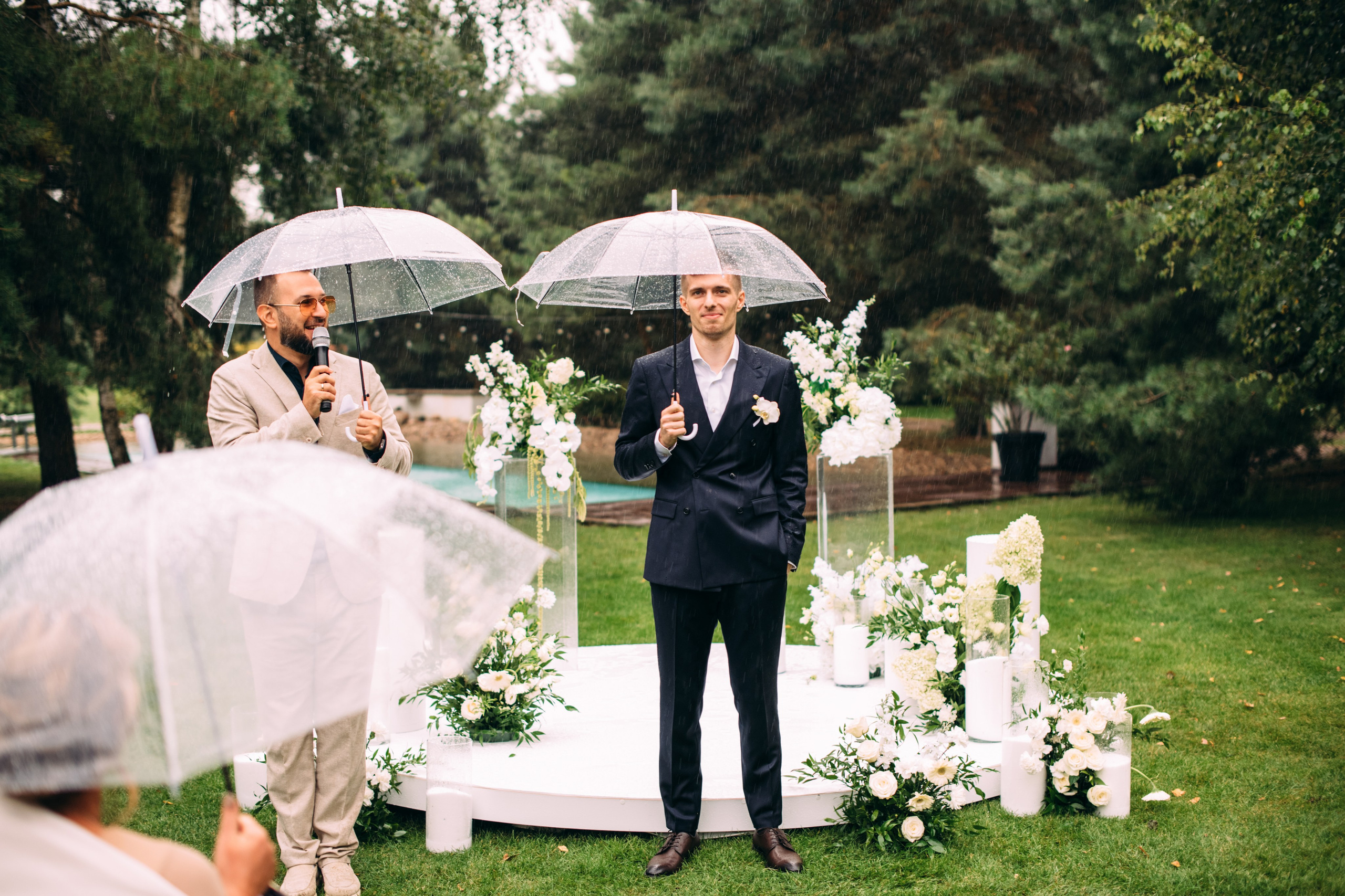 K&M. Rain, love and a lot of happiness. Wedding family photographer Alicante Benidorm Valencia Costa Blanca