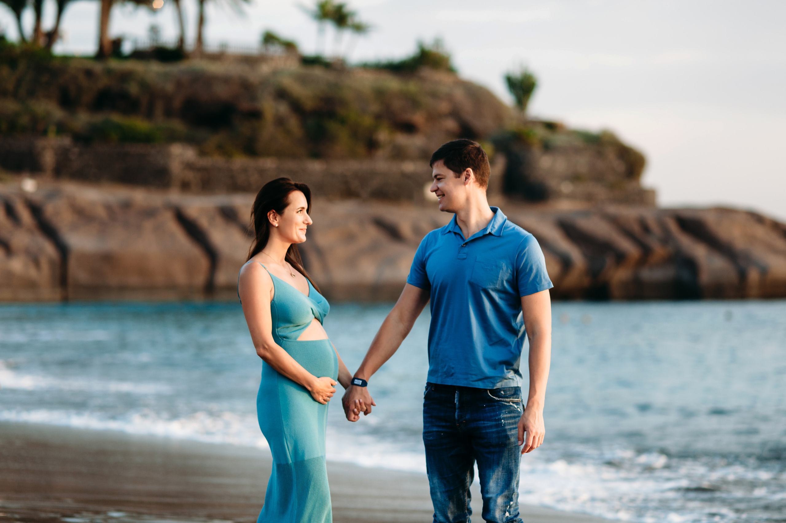 J. Black or white?. Wedding family photographer Alicante Benidorm Valencia Costa Blanca