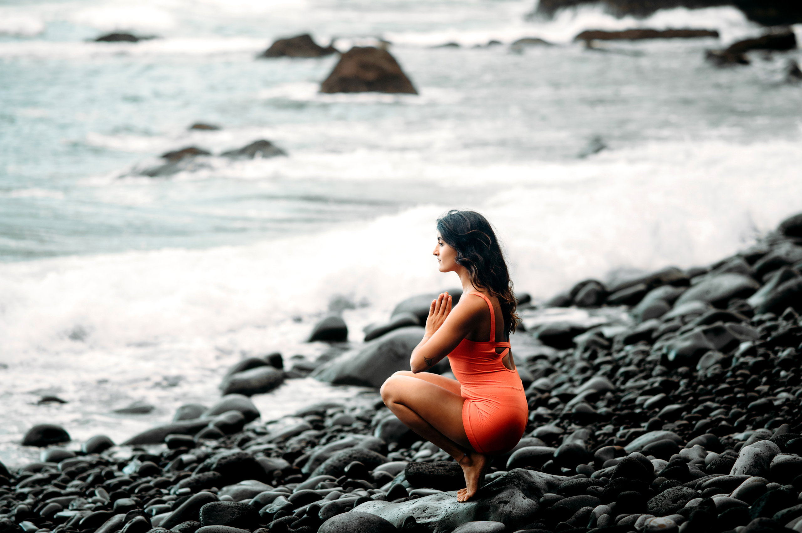 Yoga girl. Puerto de la Cruz. Fotografo de boda, familia Alicante Benidorm Valencia Costa Blanca
