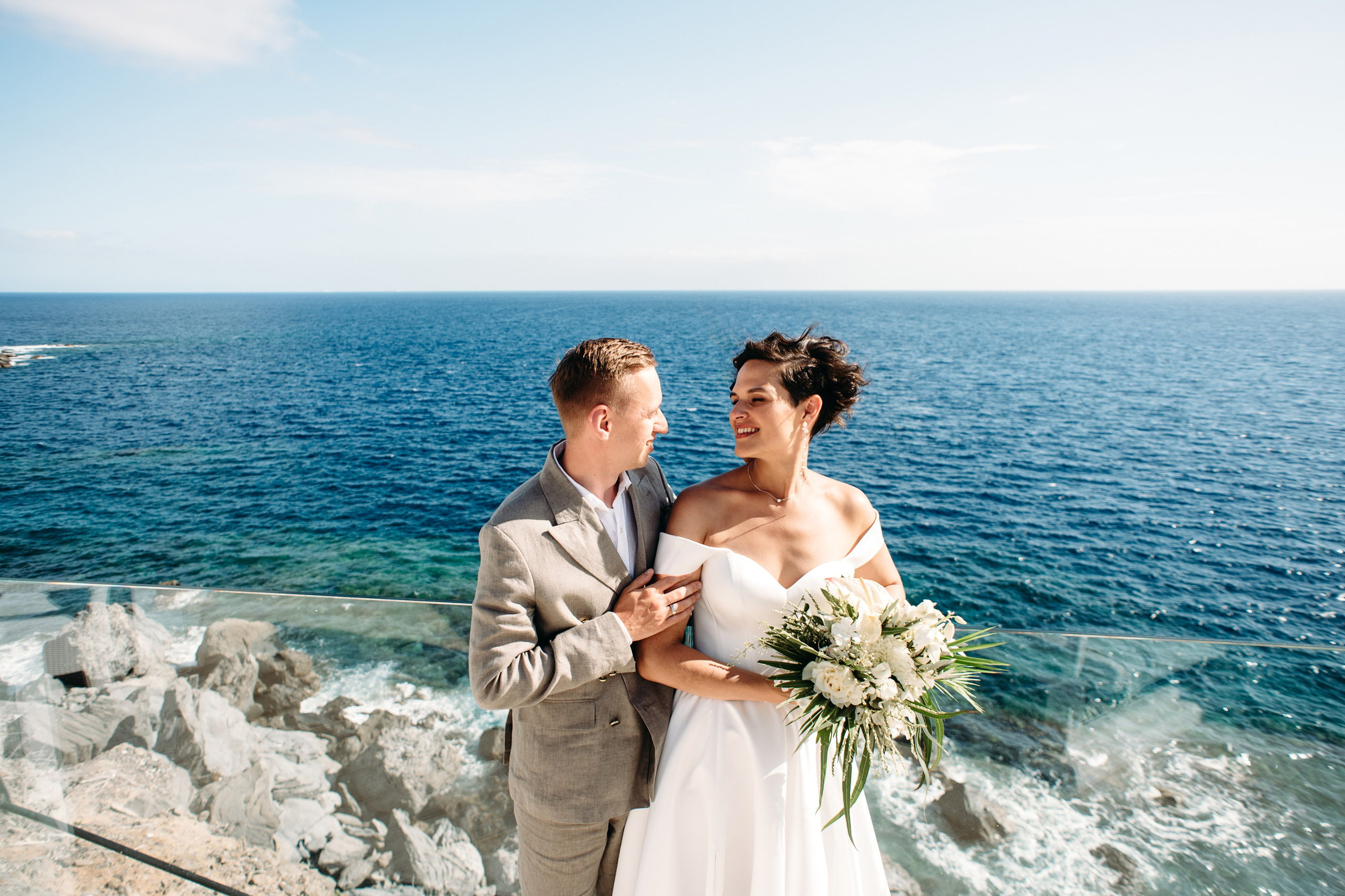 M+Y. Intimate Tenerife wedding. Wedding family photographer Alicante Benidorm Valencia Costa Blanca