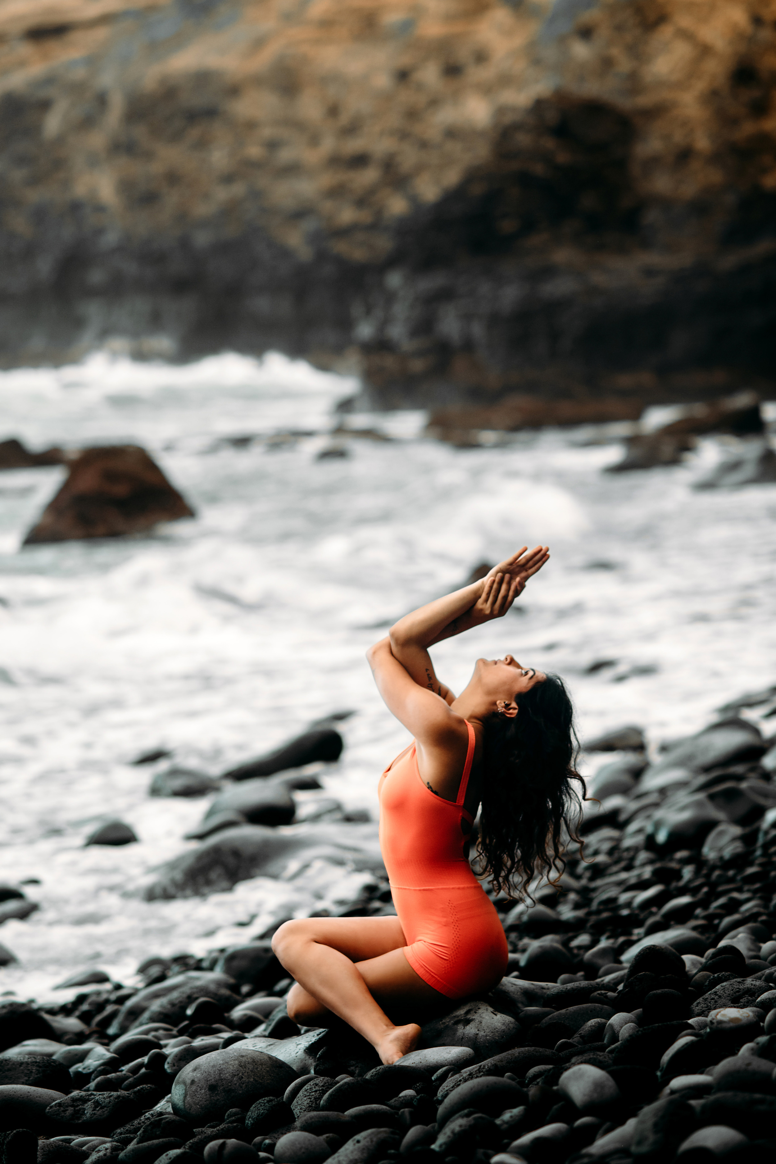 Yoga girl. Puerto de la Cruz. Fotografo de boda, familia Alicante Benidorm Valencia Costa Blanca