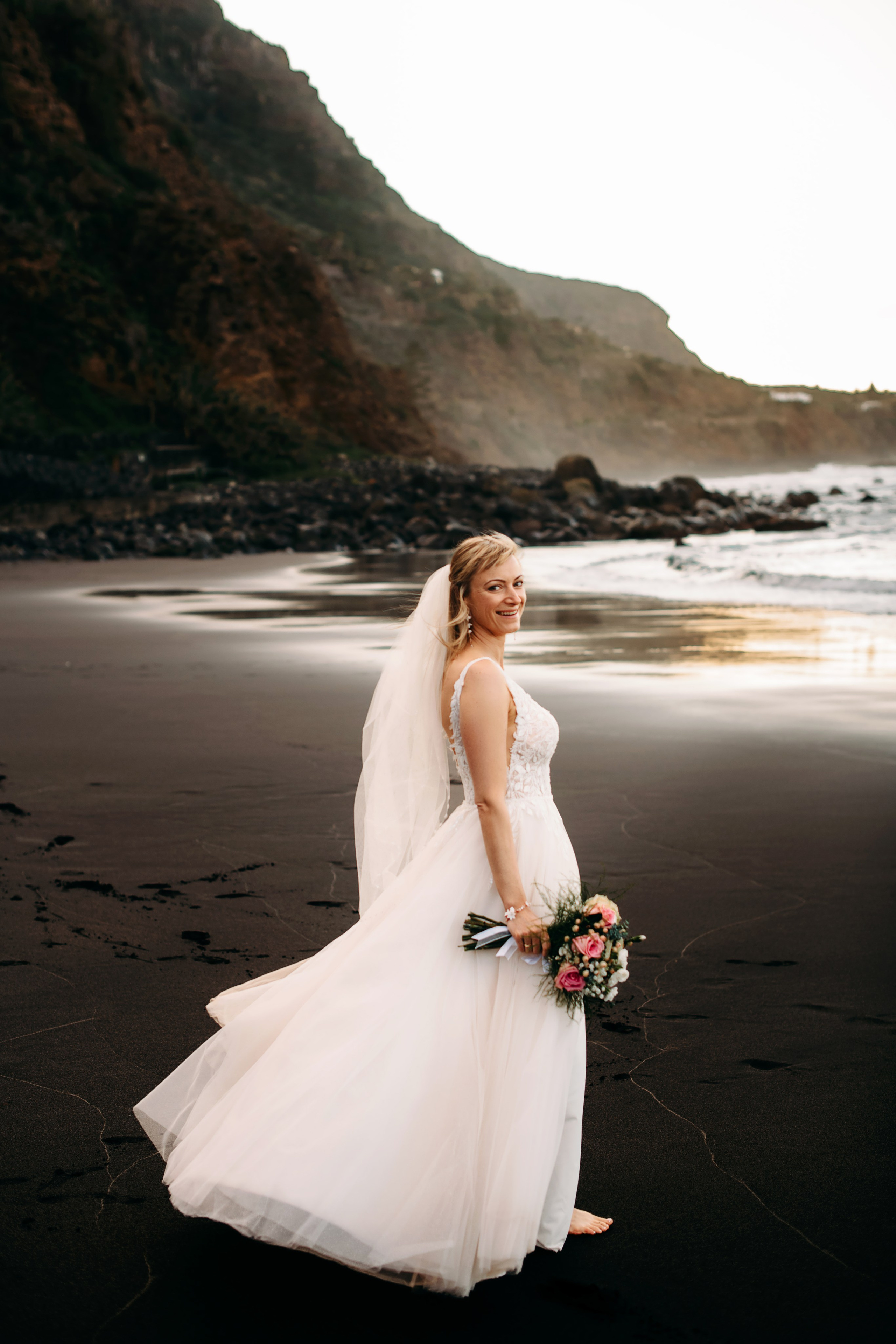 M&M. Tenerife wedding. Wedding family photographer Alicante Benidorm Valencia Costa Blanca