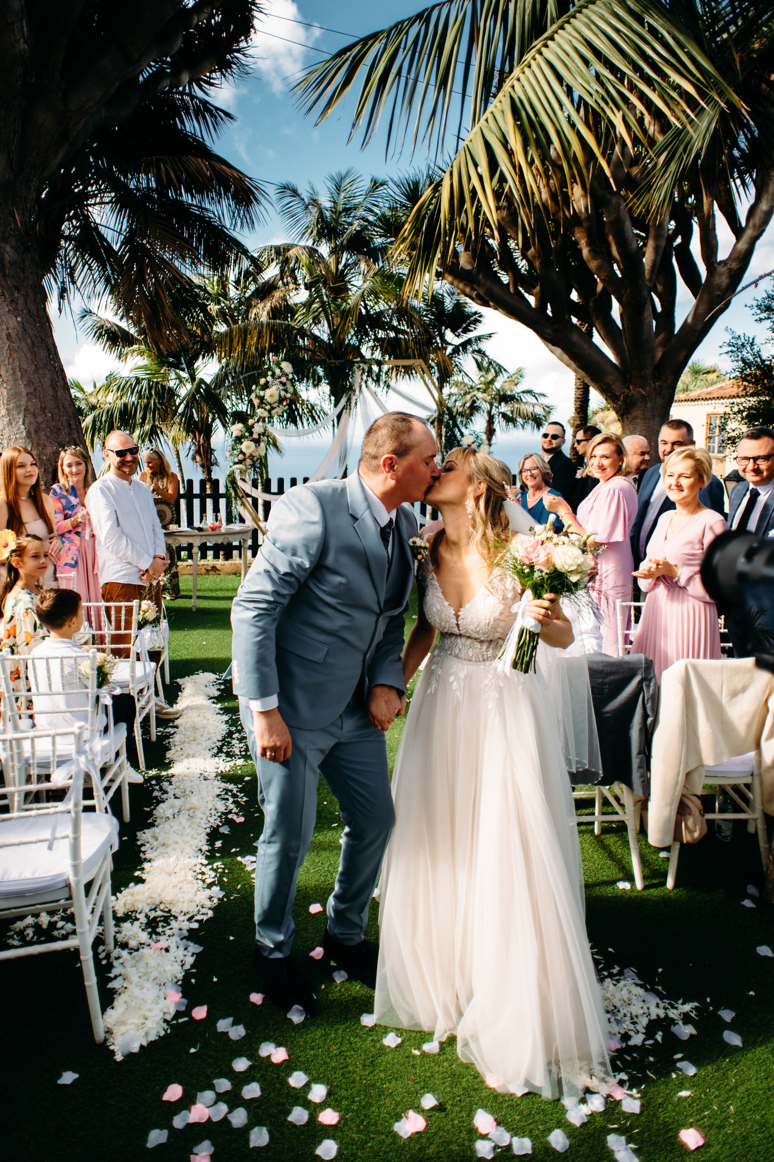 M&M. Tenerife wedding. Wedding family photographer Alicante Benidorm Valencia Costa Blanca