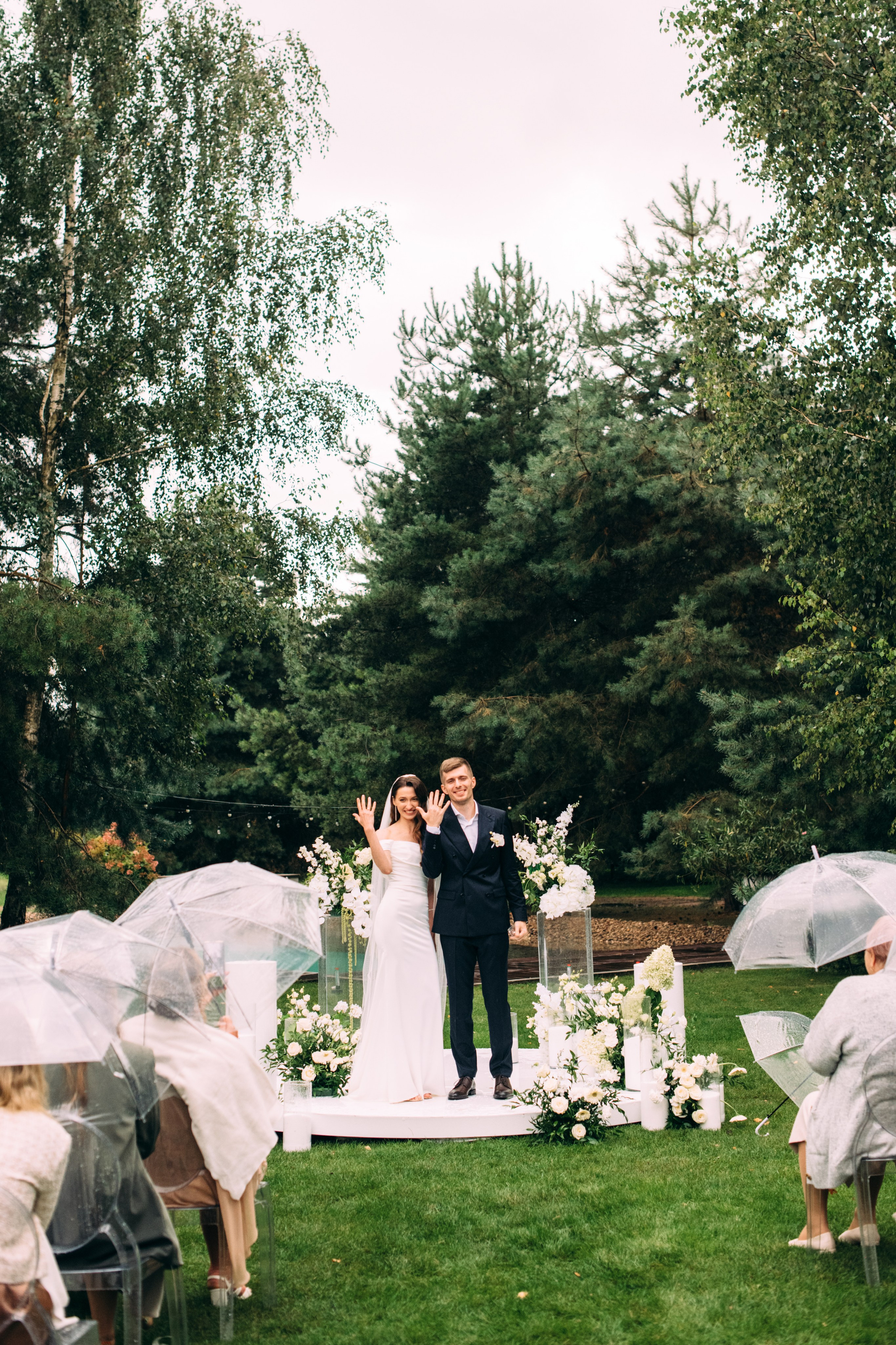 K&M. Rain, love and a lot of happiness. Wedding family photographer Alicante Benidorm Valencia Costa Blanca