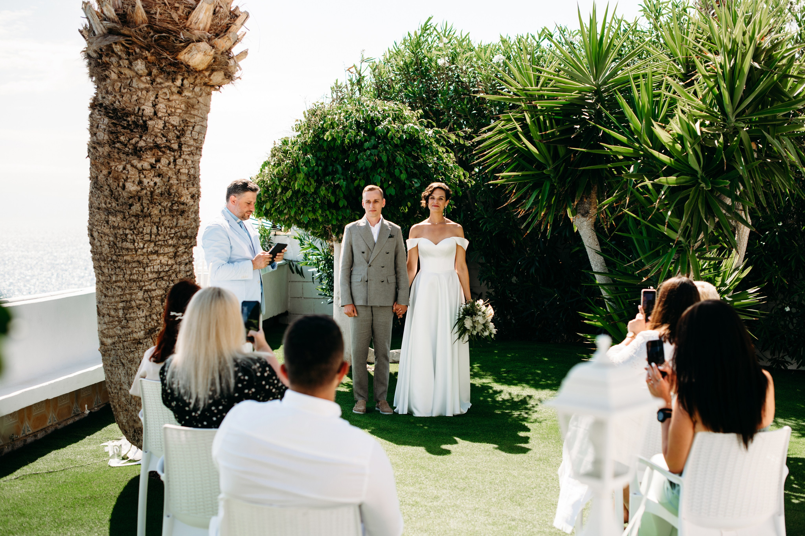 M+Y. Intimate Tenerife wedding. Wedding family photographer Alicante Benidorm Valencia Costa Blanca