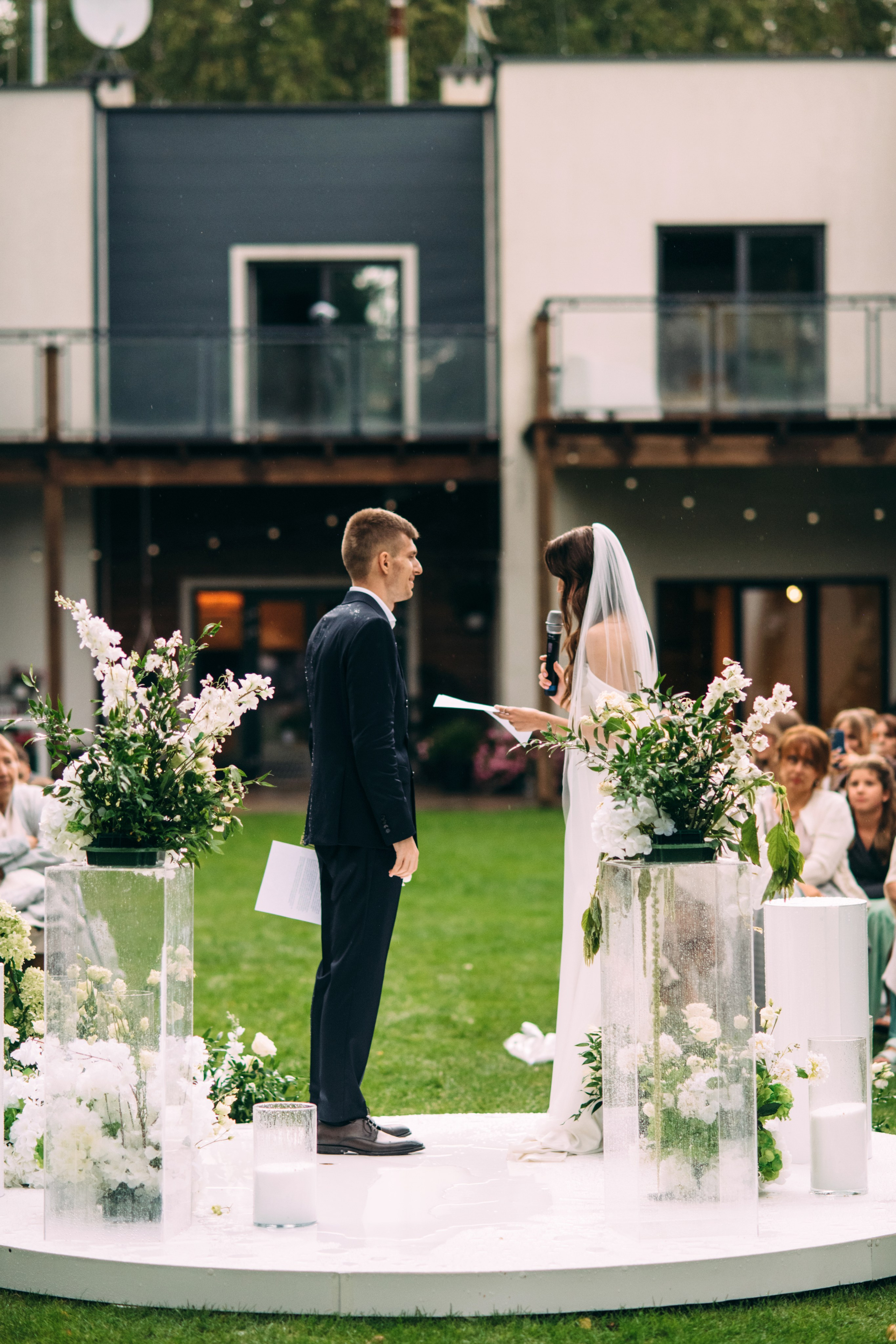 K&M. Rain, love and a lot of happiness. Wedding family photographer Alicante Benidorm Valencia Costa Blanca
